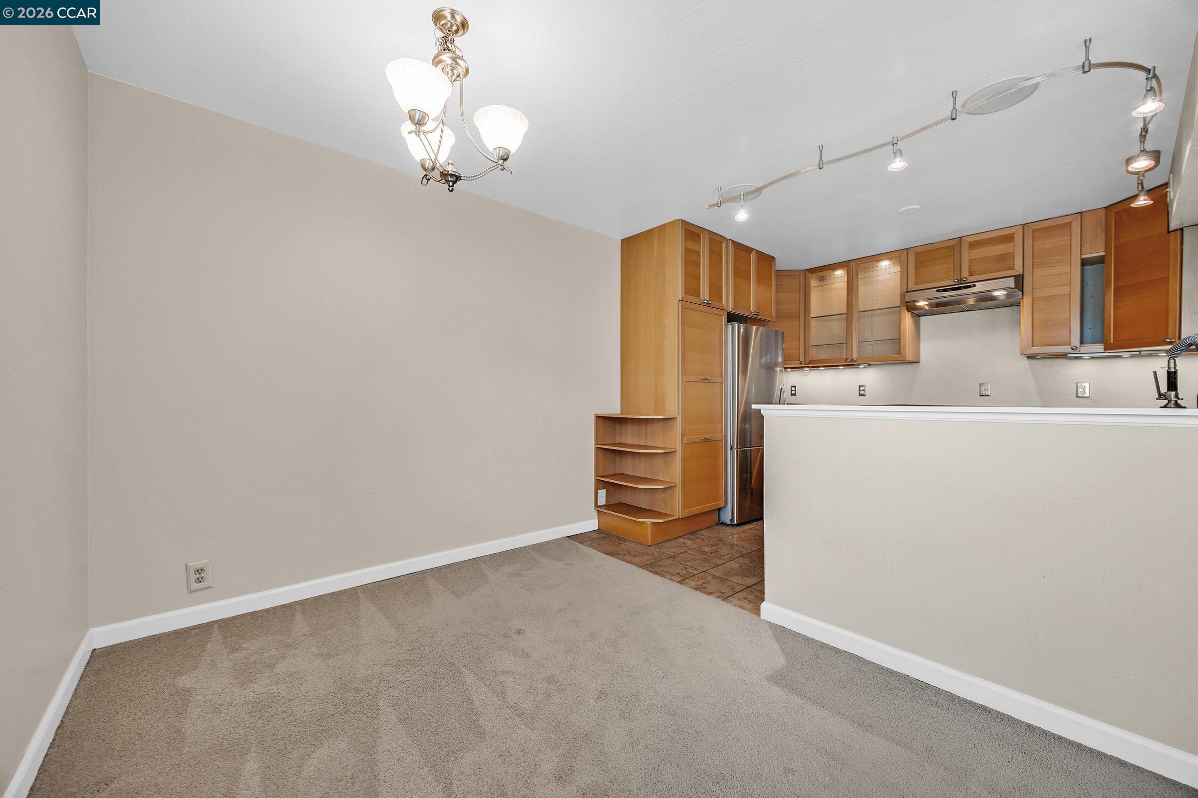 Photo #8: 41131231 Listing: Photo #8