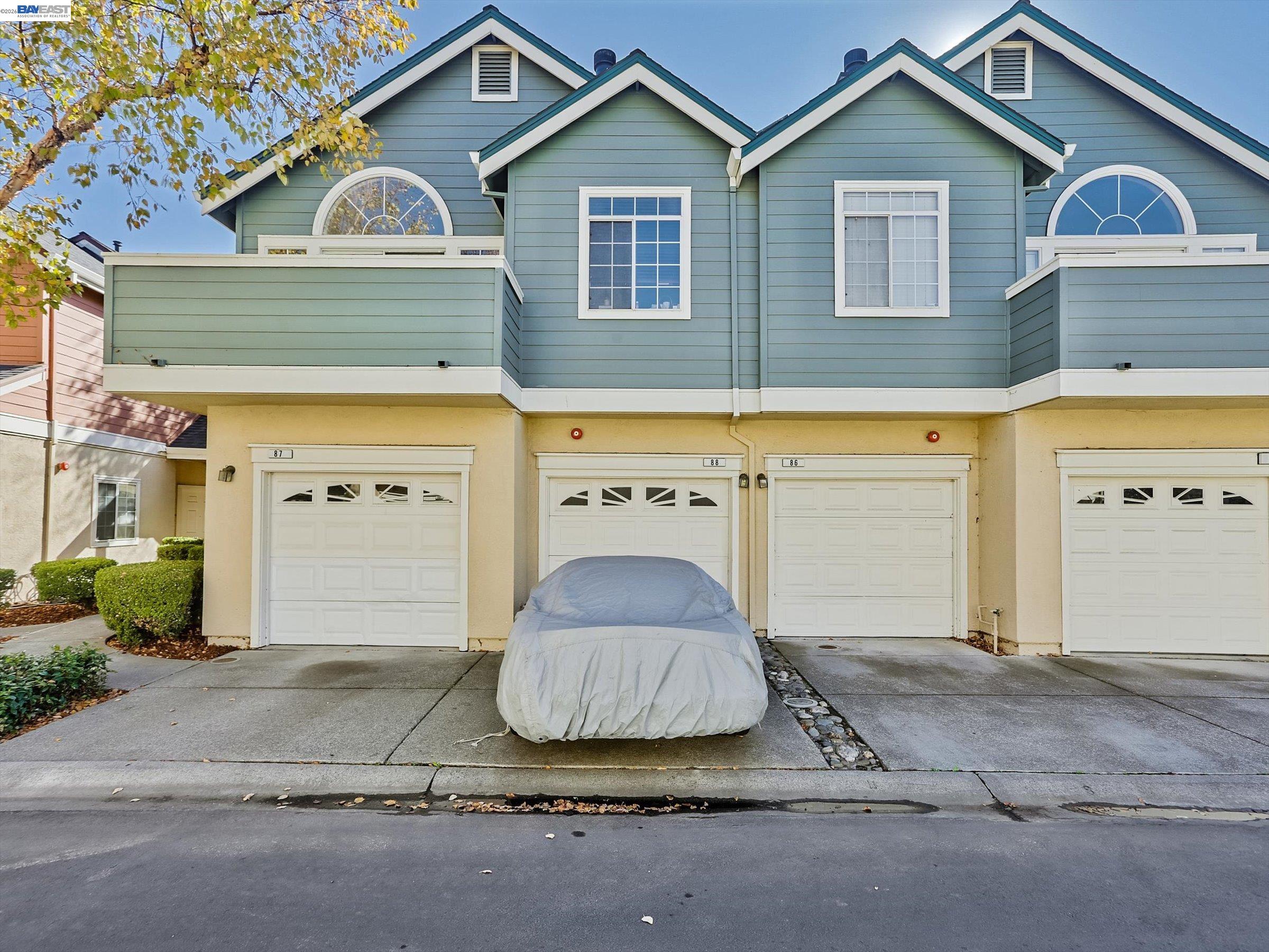 Front Image Thumbnail for BE41131232