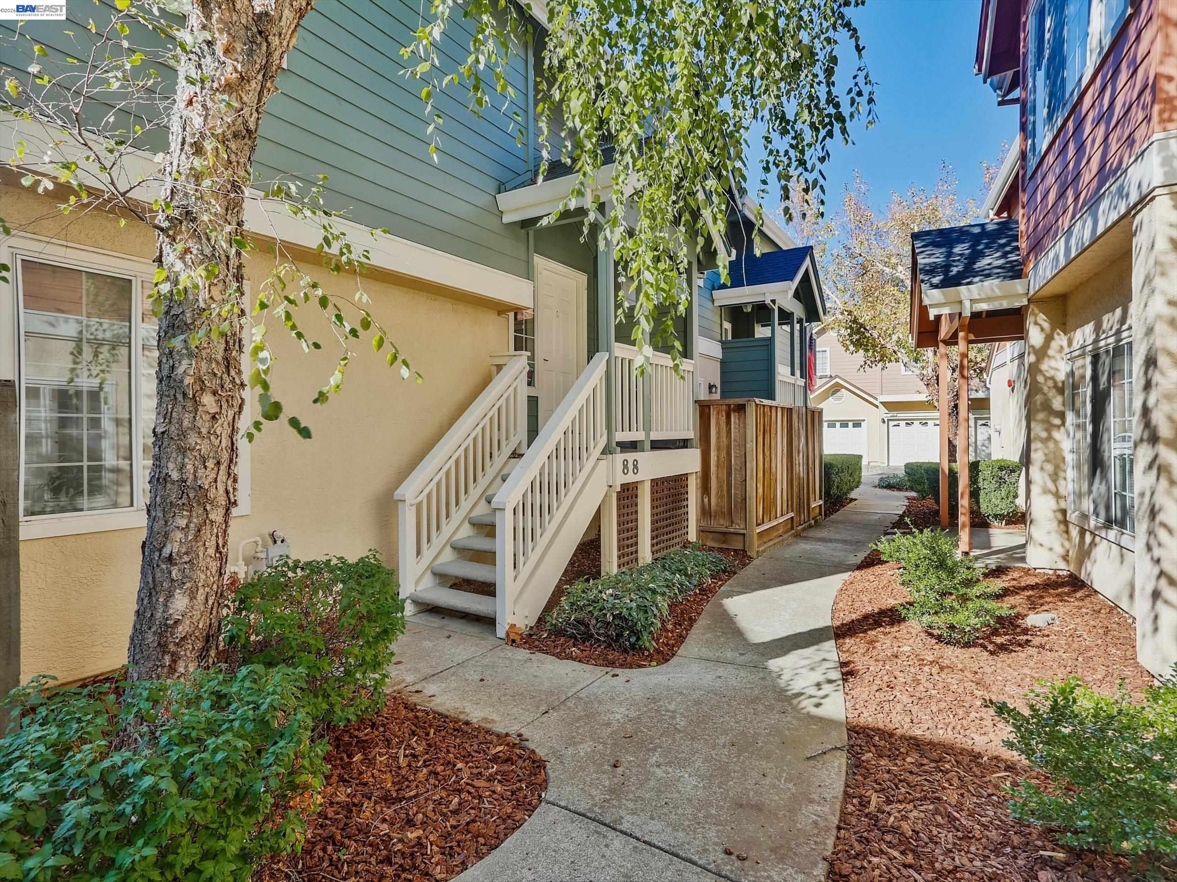 Detail Gallery Image 2 of 37 For 88 Manchester Drive, Fairfield,  CA 94533-6546 - 2 Beds | 1/1 Baths