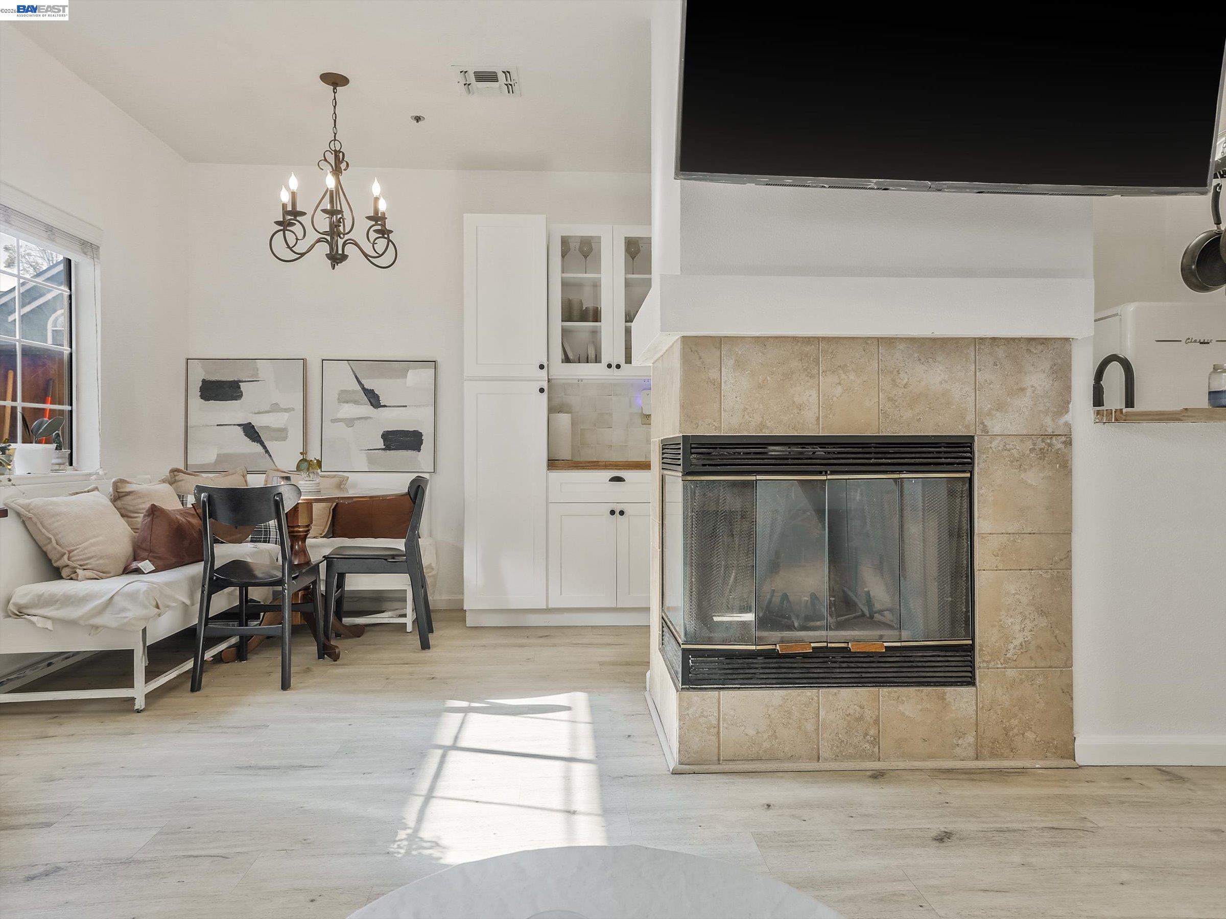 Detail Gallery Image 5 of 37 For 88 Manchester Drive, Fairfield,  CA 94533-6546 - 2 Beds | 1/1 Baths