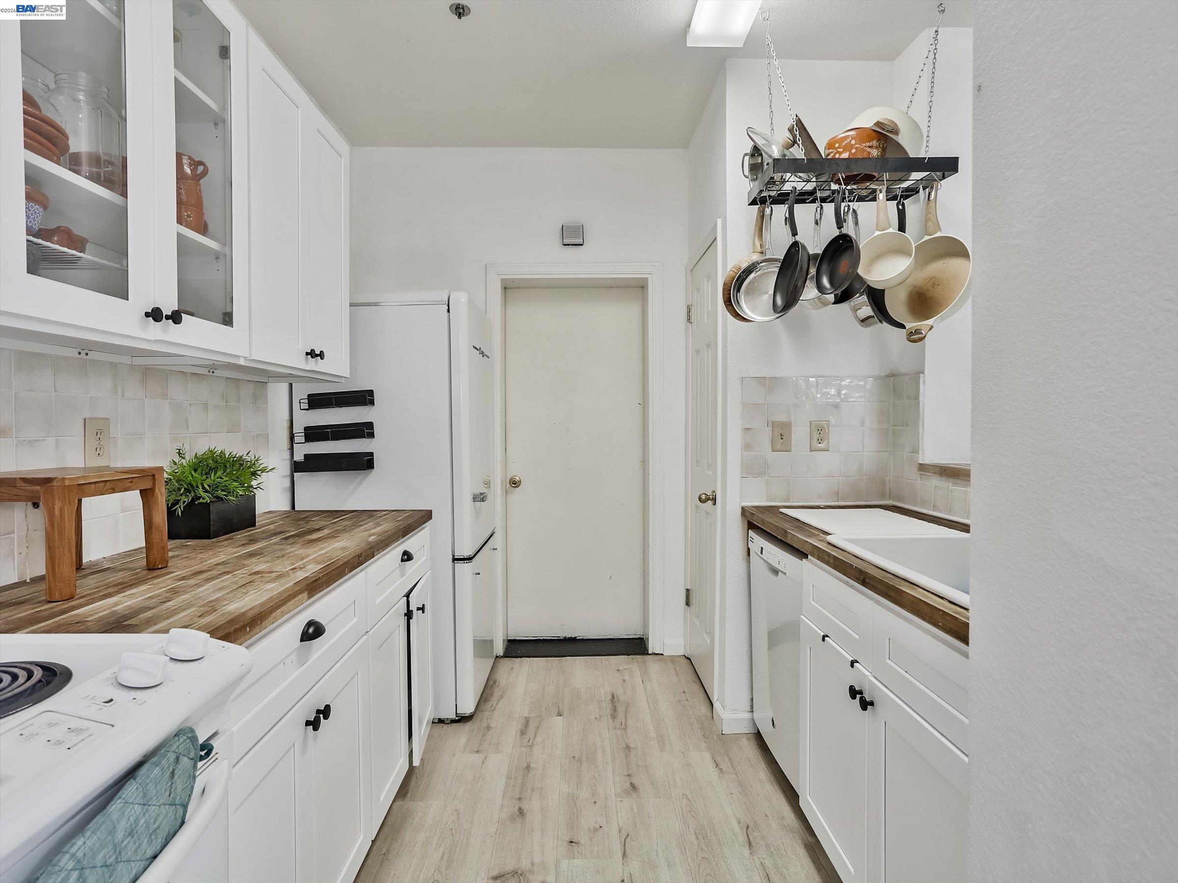 Detail Gallery Image 9 of 37 For 88 Manchester Drive, Fairfield,  CA 94533-6546 - 2 Beds | 1/1 Baths