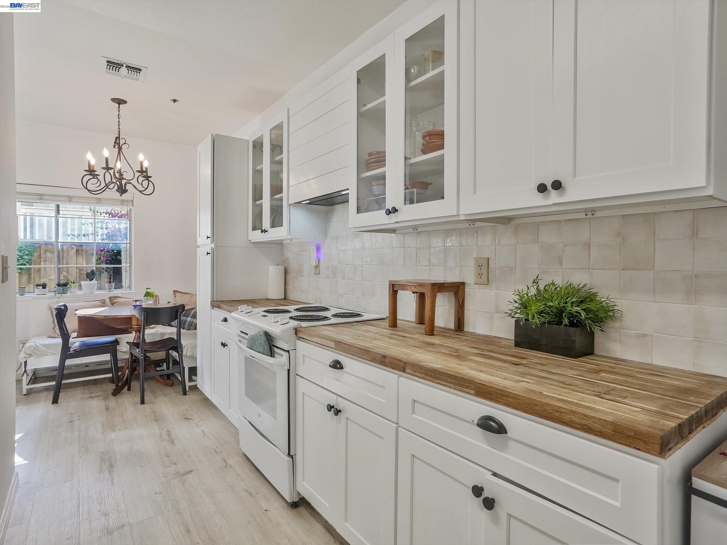 Detail Gallery Image 10 of 37 For 88 Manchester Drive, Fairfield,  CA 94533-6546 - 2 Beds | 1/1 Baths