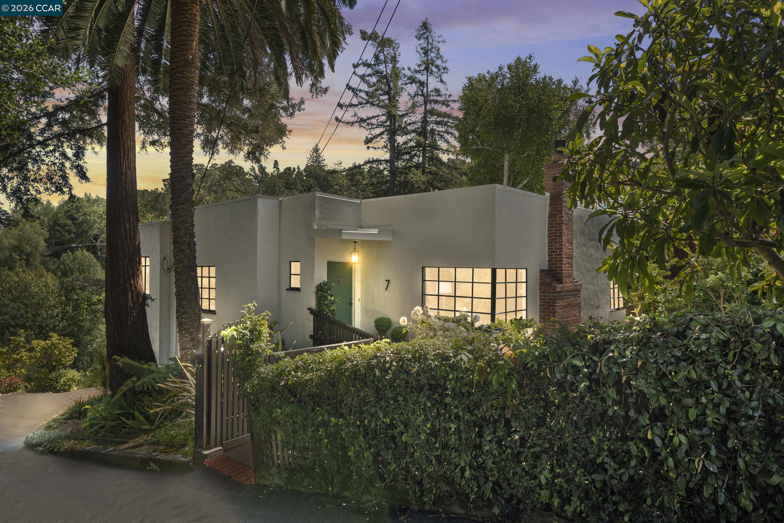 7 Las Mesas Path, Orinda, CA, 94563