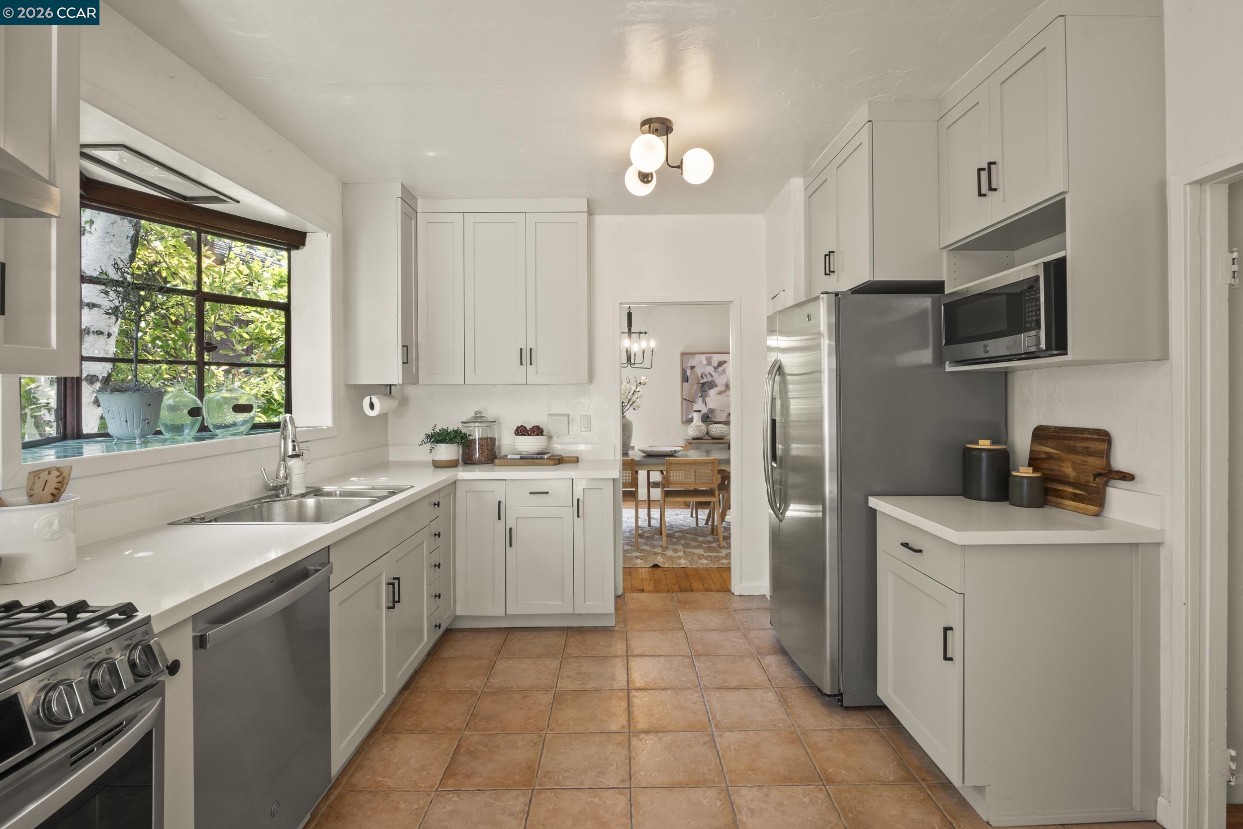 7 Las Mesas Path, Orinda, CA, 94563