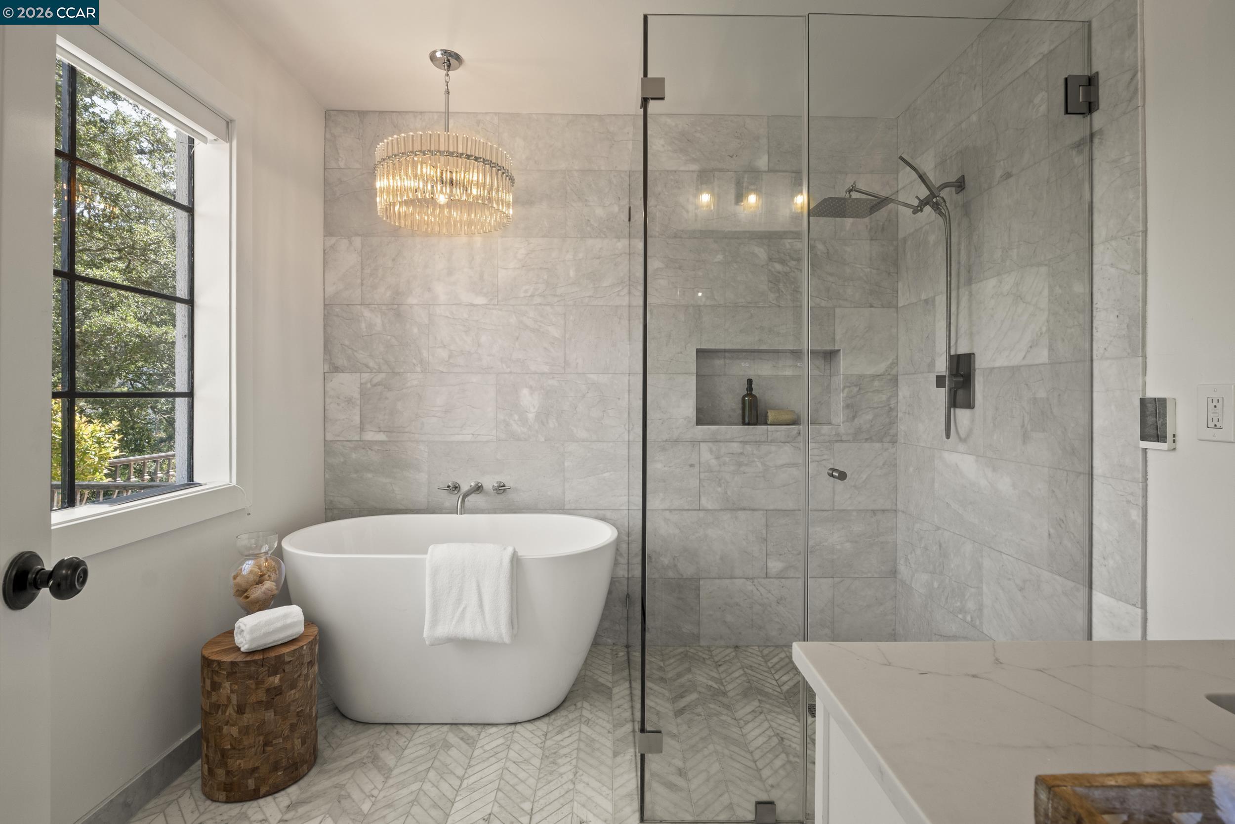 7 Las Mesas Path, Orinda, CA, 94563