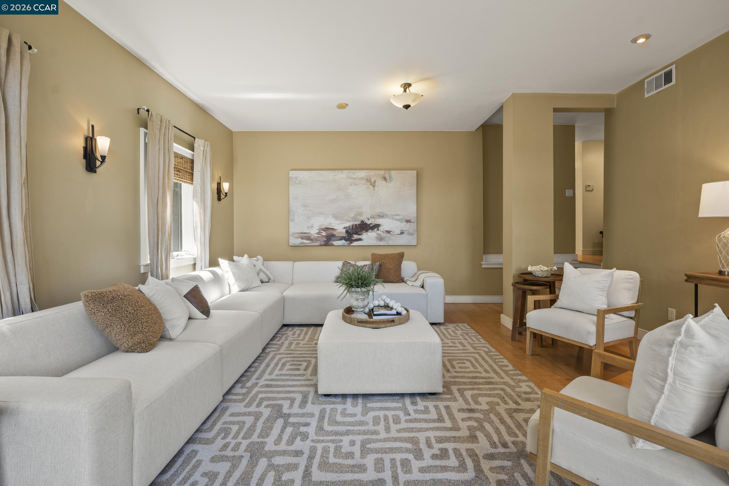 7 Las Mesas Path, Orinda, CA, 94563