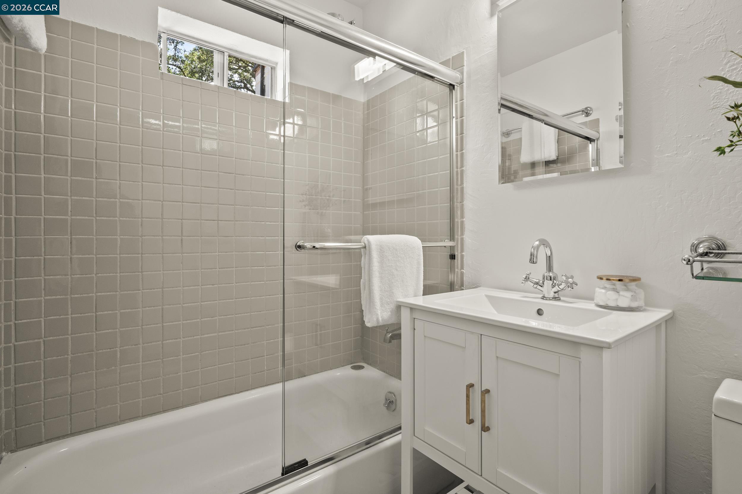 7 Las Mesas Path, Orinda, CA, 94563