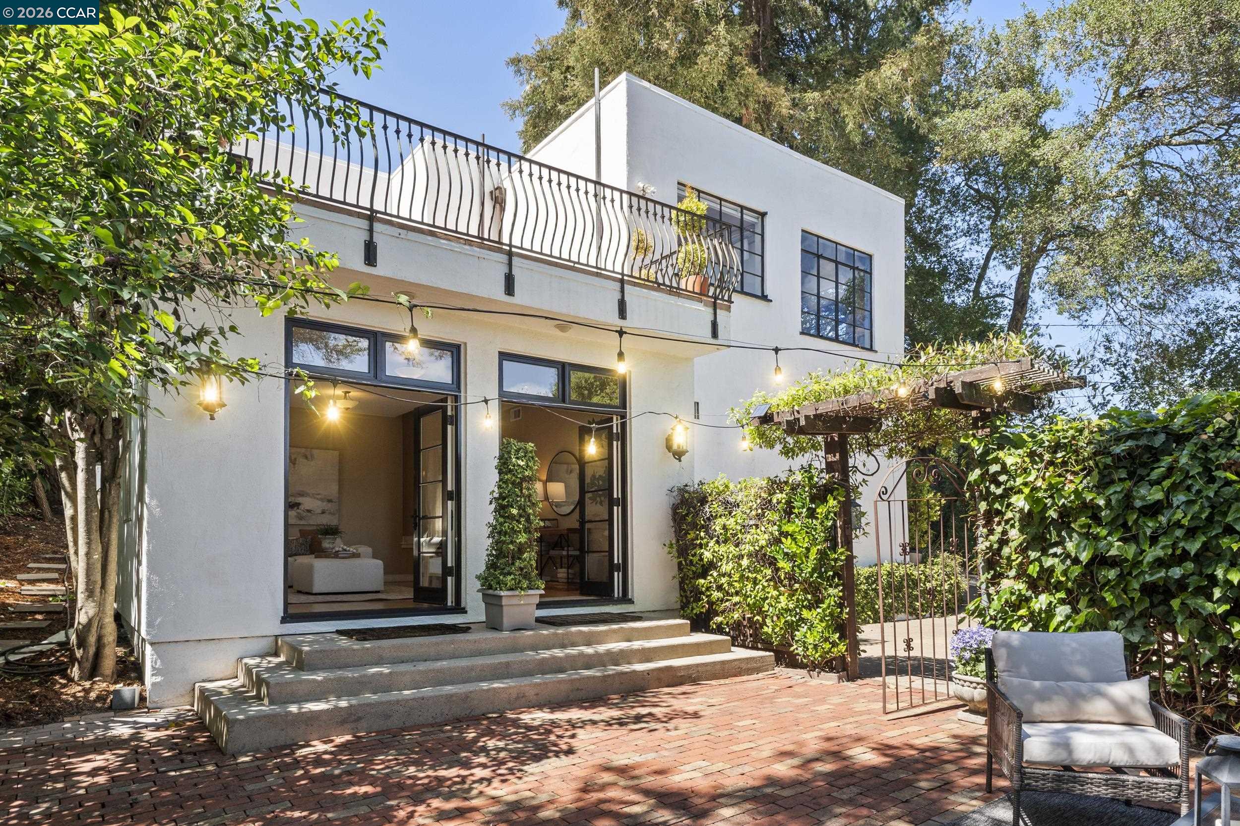 7 Las Mesas Path, Orinda, CA, 94563