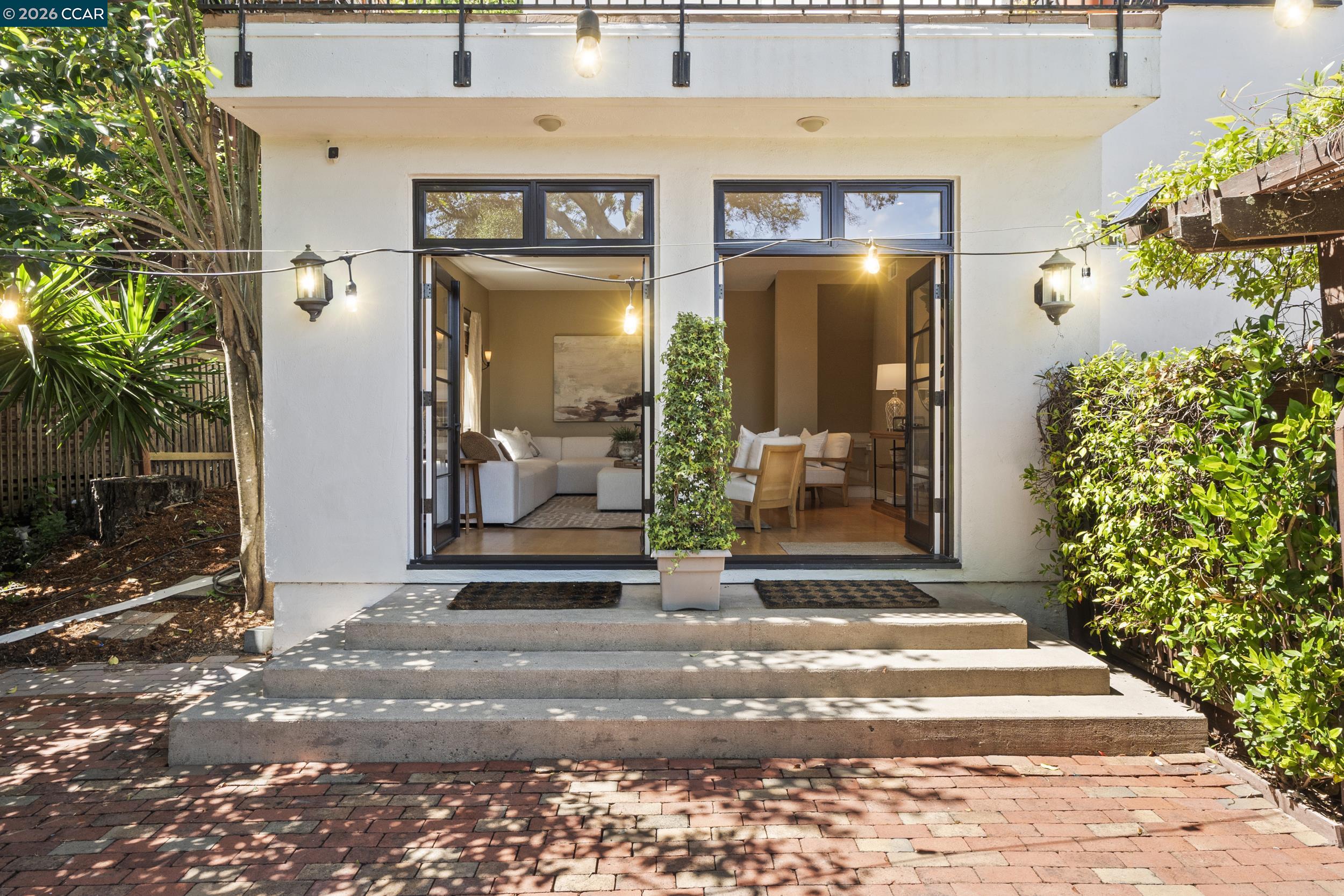 7 Las Mesas Path, Orinda, CA, 94563