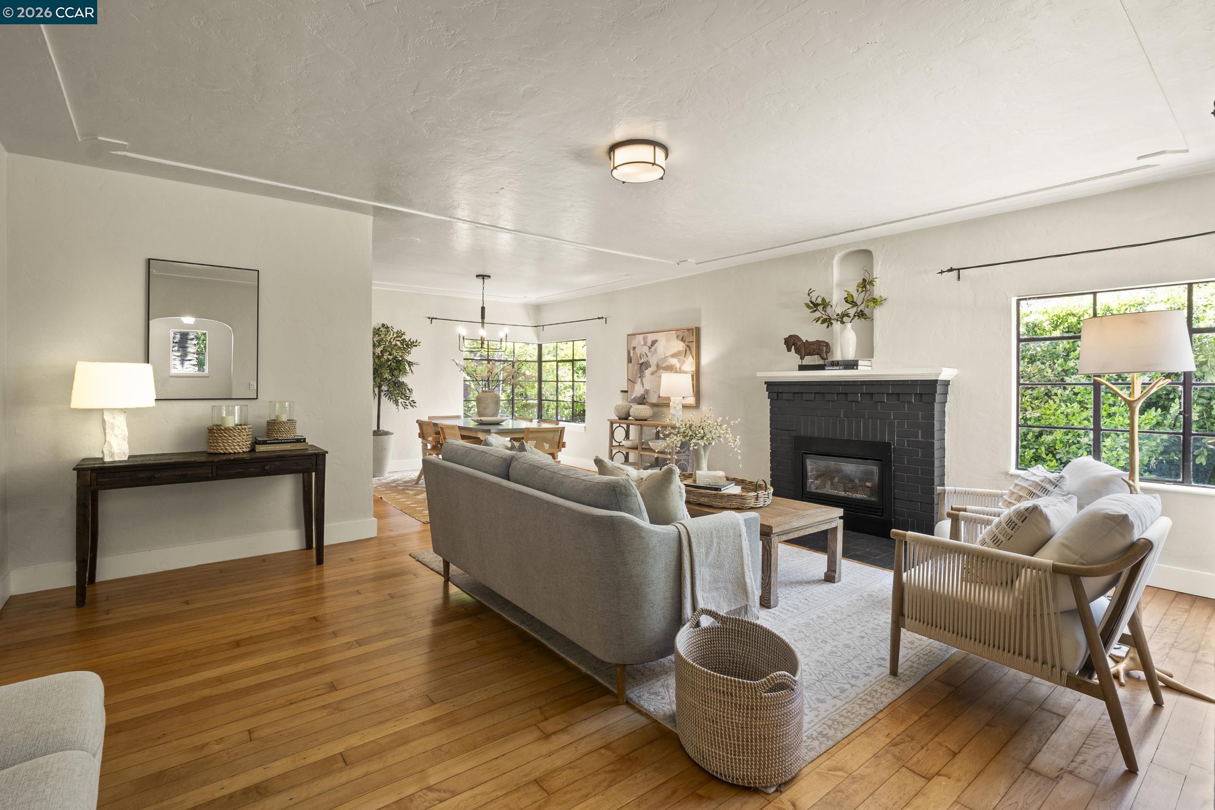 7 Las Mesas Path, Orinda, CA, 94563