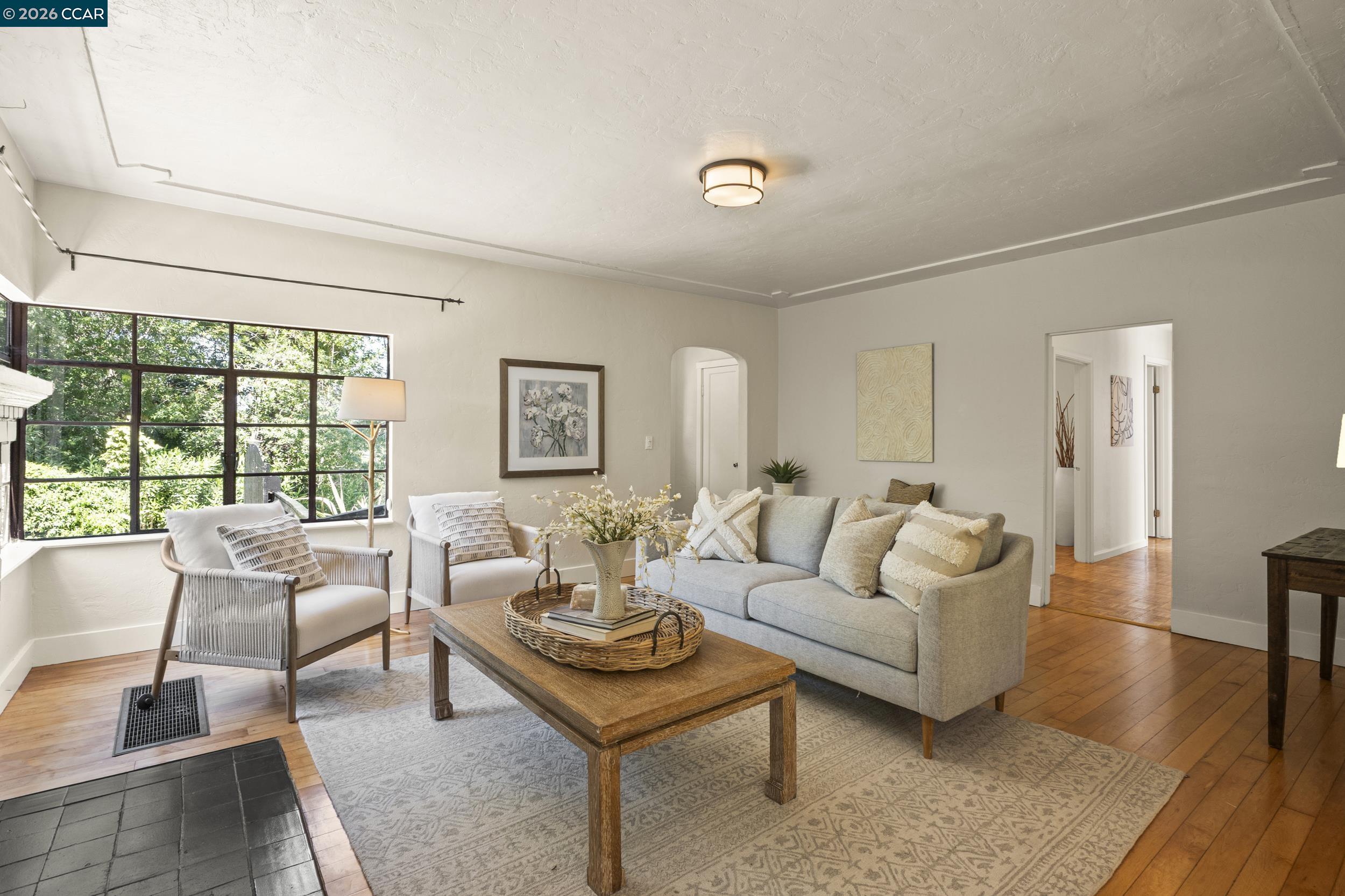 7 Las Mesas Path, Orinda, CA, 94563