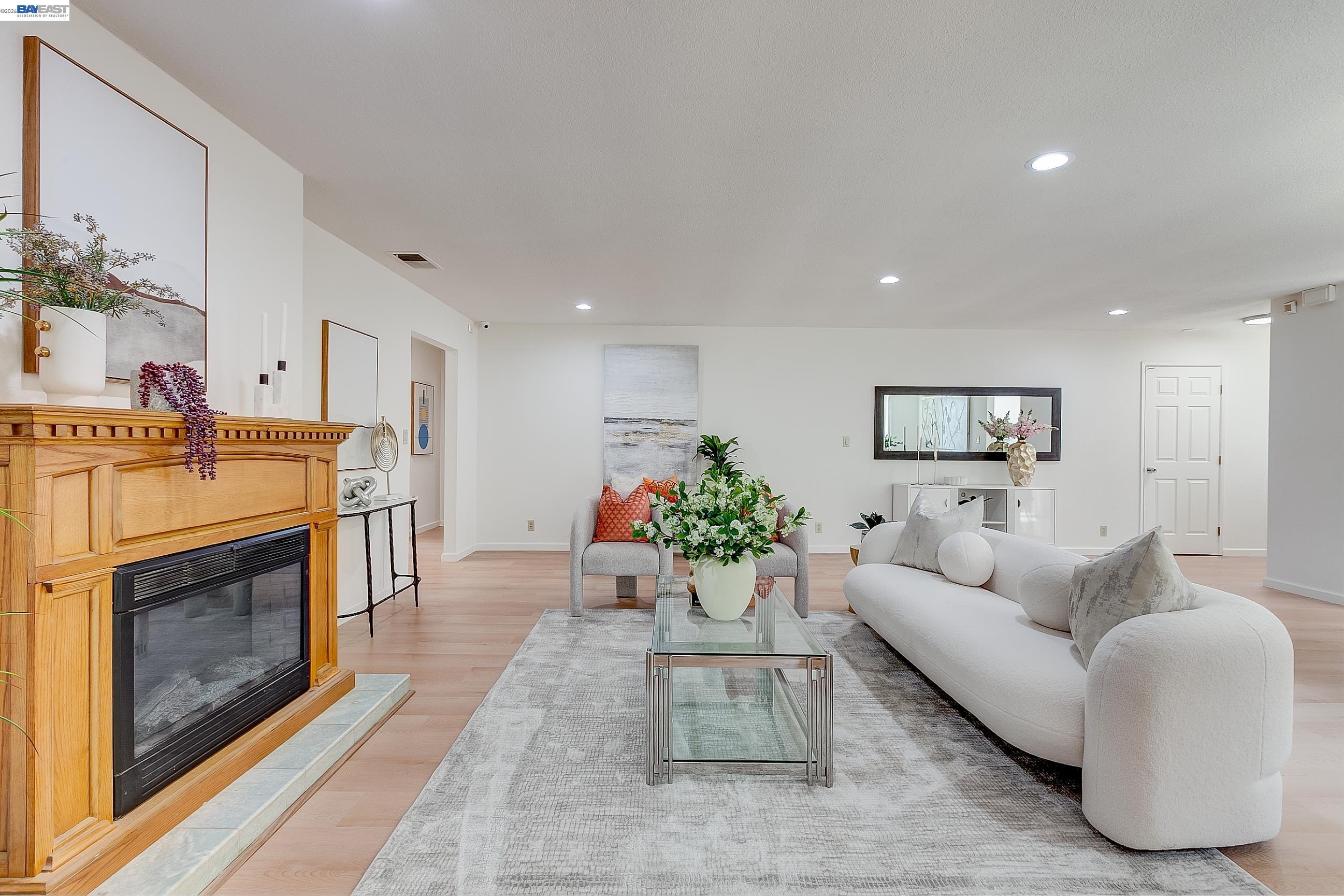 Detail Gallery Image 11 of 49 For 4167 Sunflower Ct., Union City,  CA 94587-3922 - 4 Beds | 3 Baths