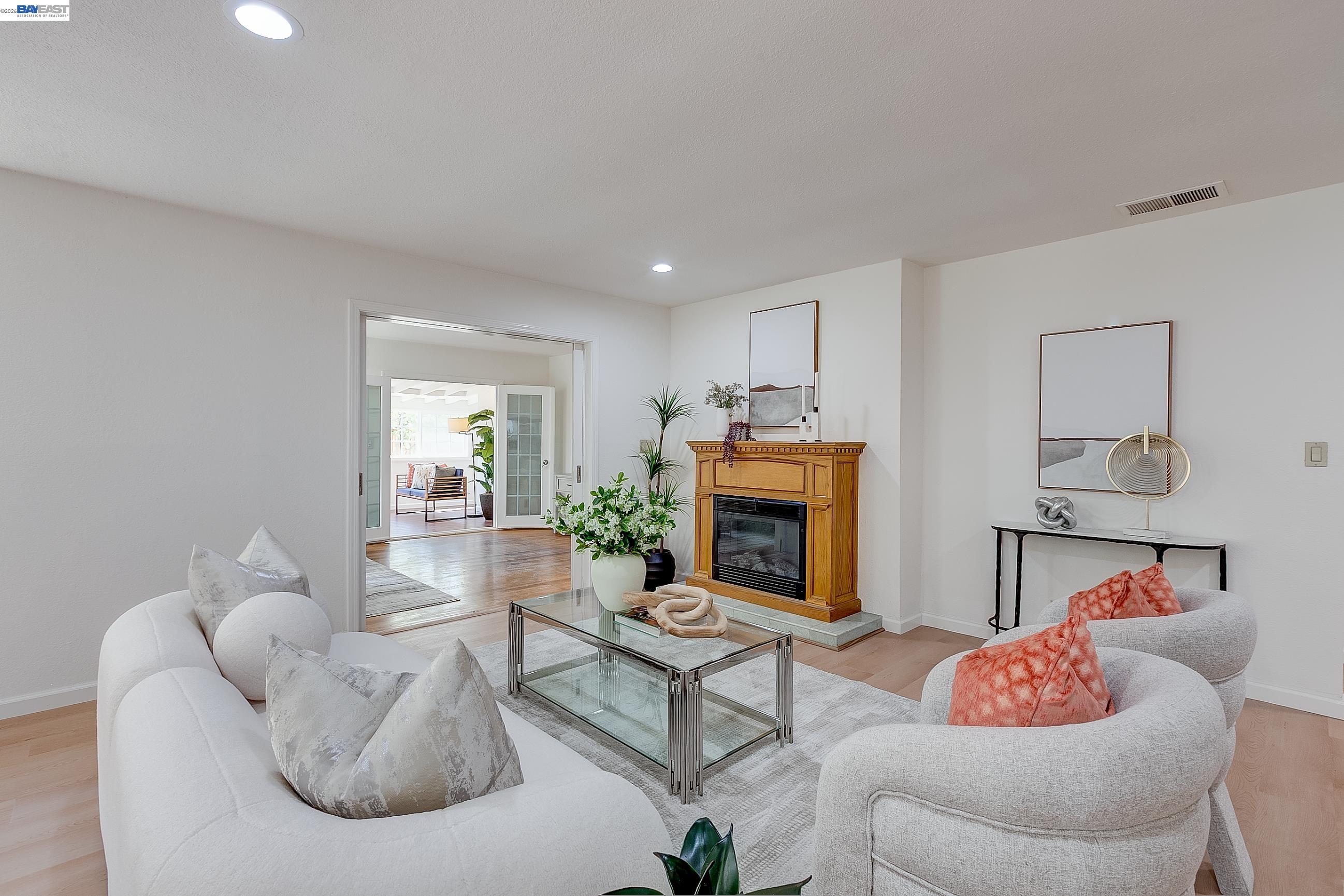 Detail Gallery Image 13 of 49 For 4167 Sunflower Ct., Union City,  CA 94587-3922 - 4 Beds | 3 Baths