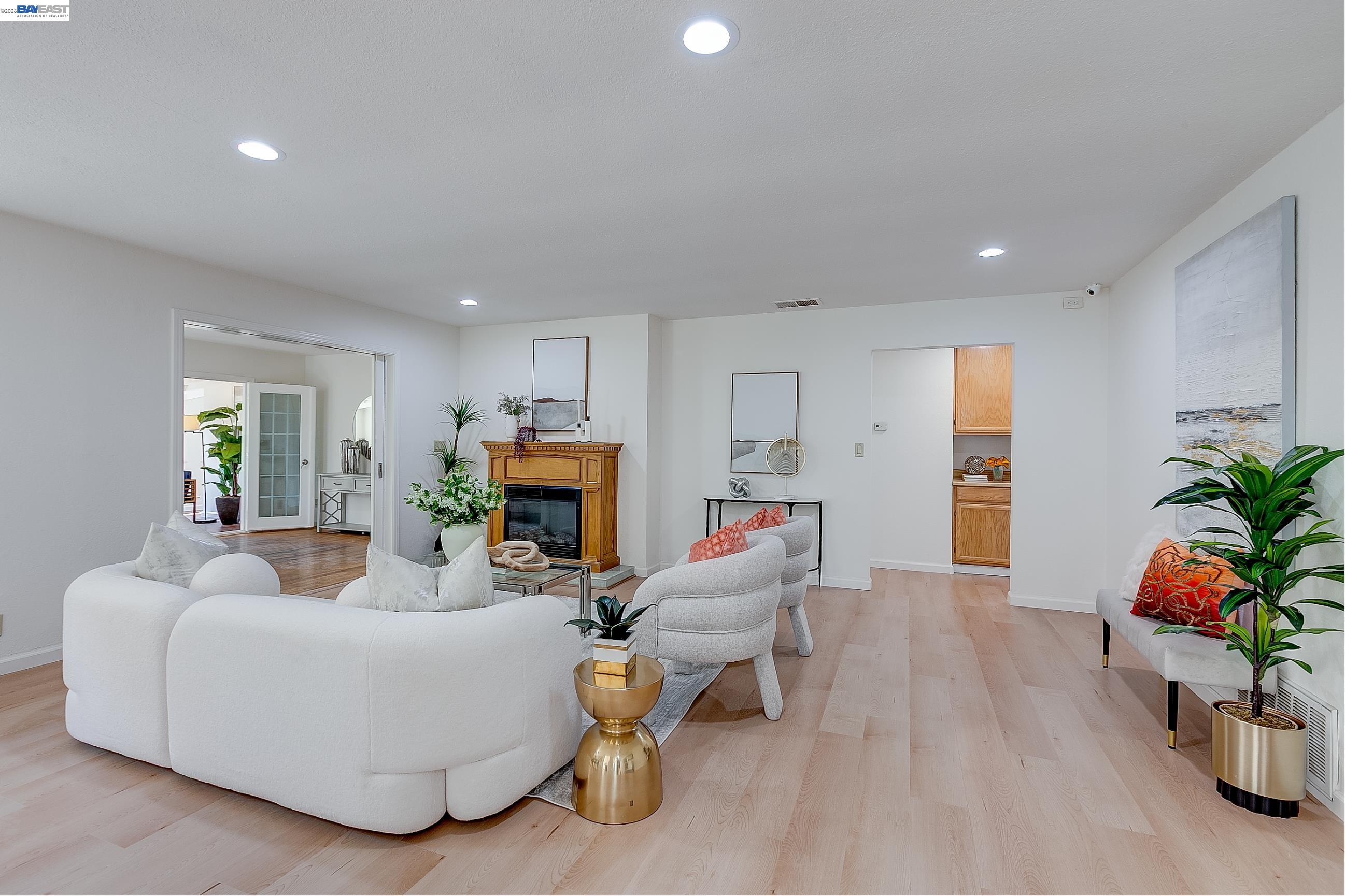 Detail Gallery Image 3 of 49 For 4167 Sunflower Ct., Union City,  CA 94587-3922 - 4 Beds | 3 Baths