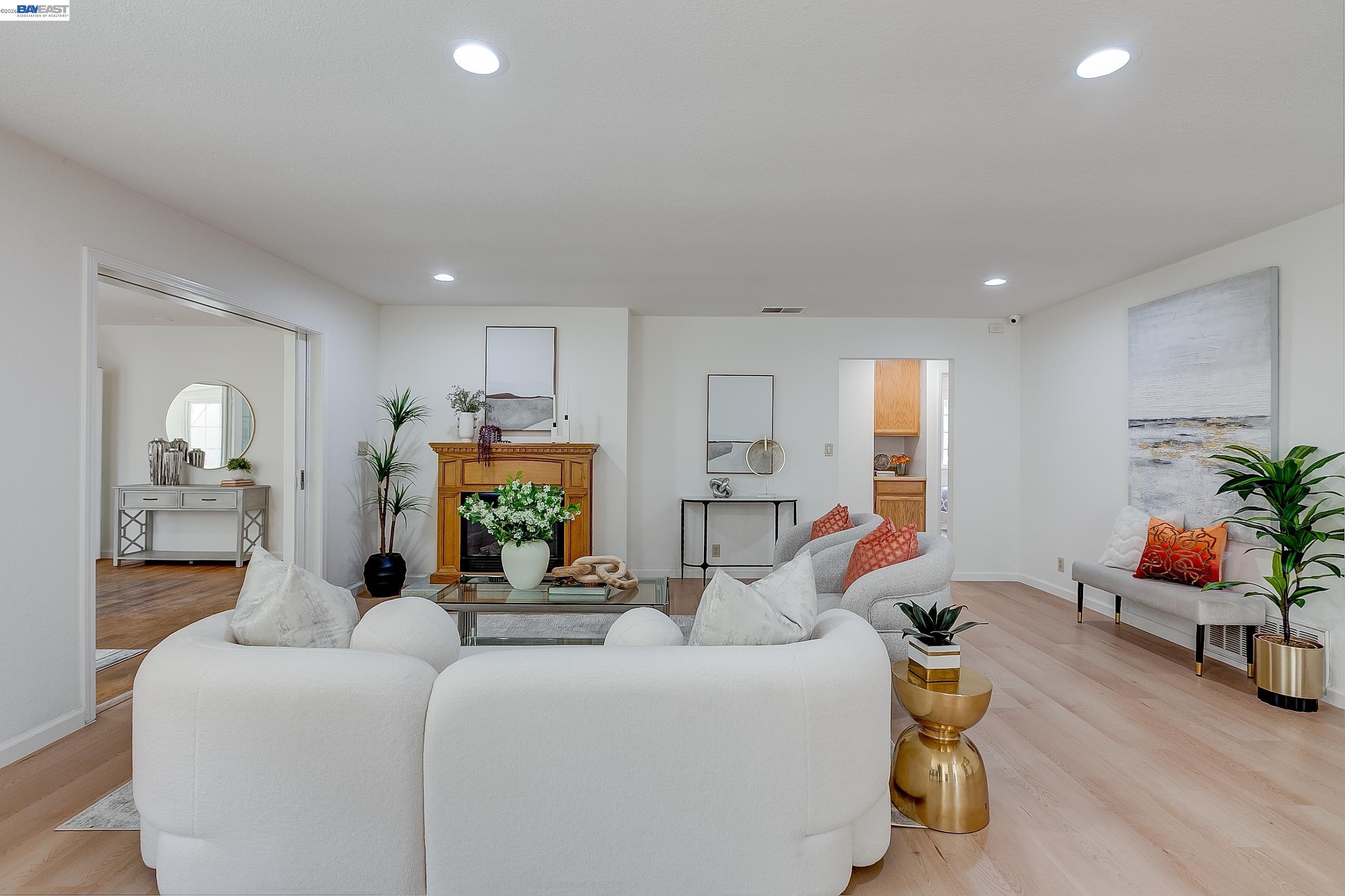 Detail Gallery Image 5 of 49 For 4167 Sunflower Ct., Union City,  CA 94587-3922 - 4 Beds | 3 Baths