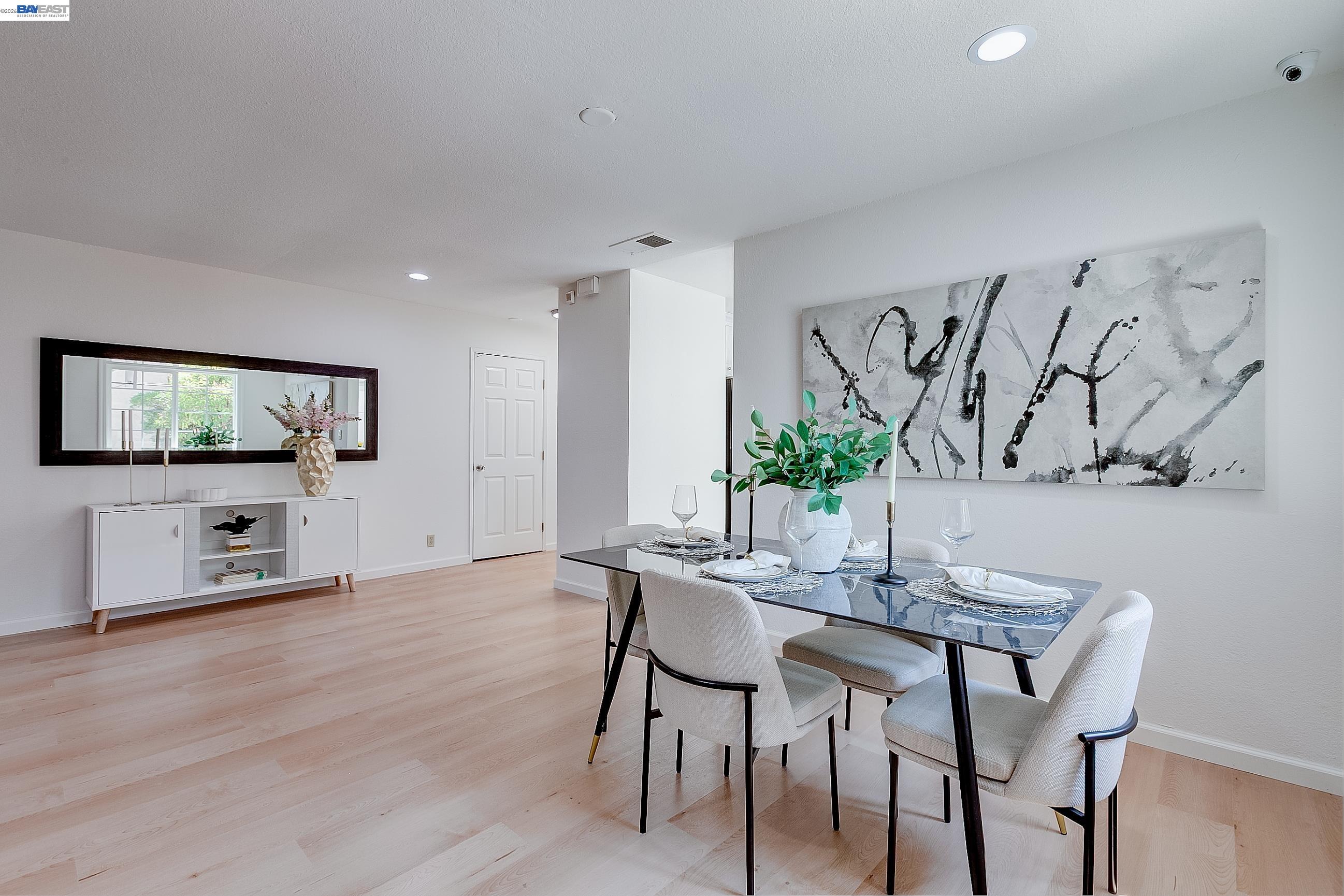 Detail Gallery Image 8 of 49 For 4167 Sunflower Ct., Union City,  CA 94587-3922 - 4 Beds | 3 Baths