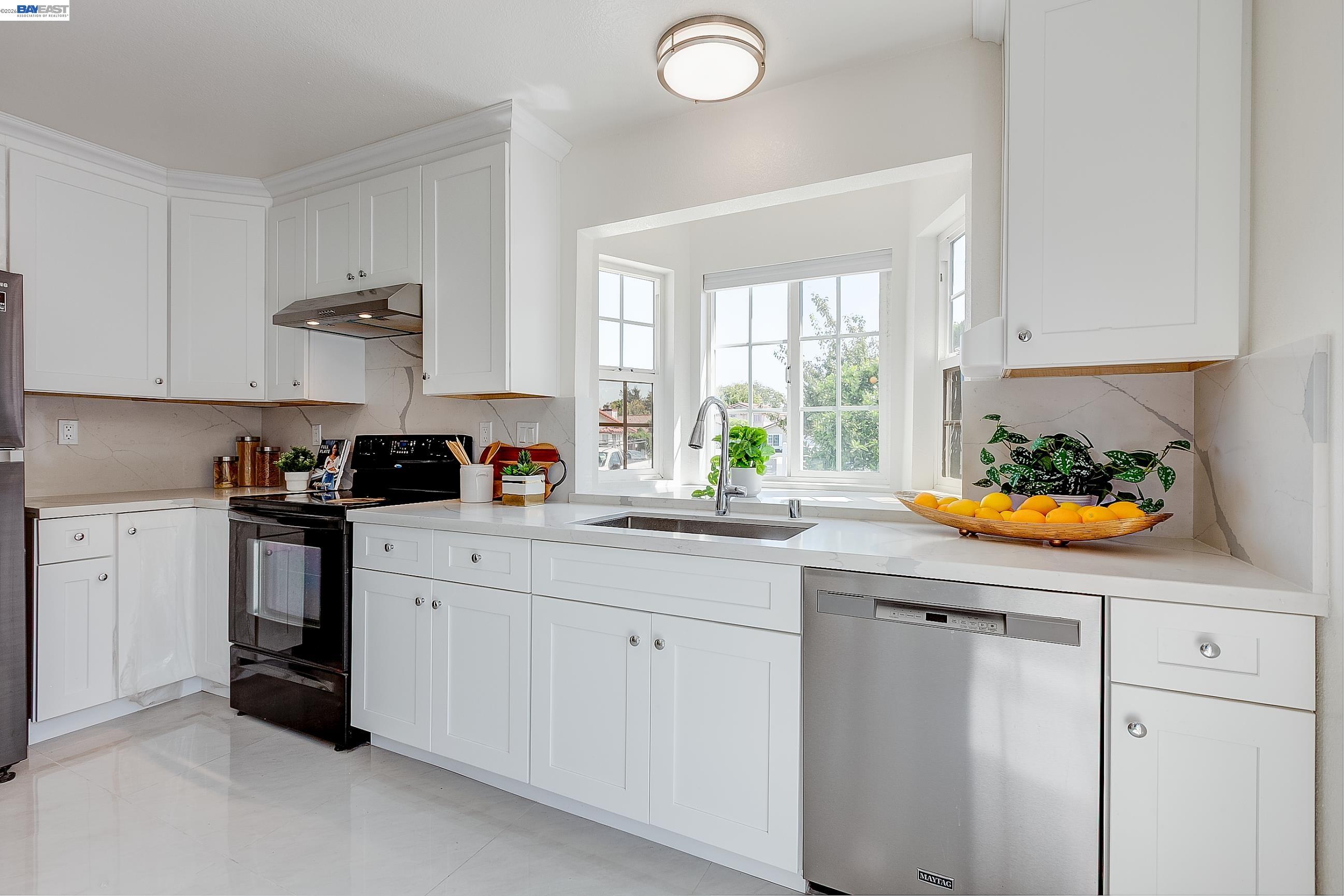 Detail Gallery Image 9 of 49 For 4167 Sunflower Ct., Union City,  CA 94587-3922 - 4 Beds | 3 Baths