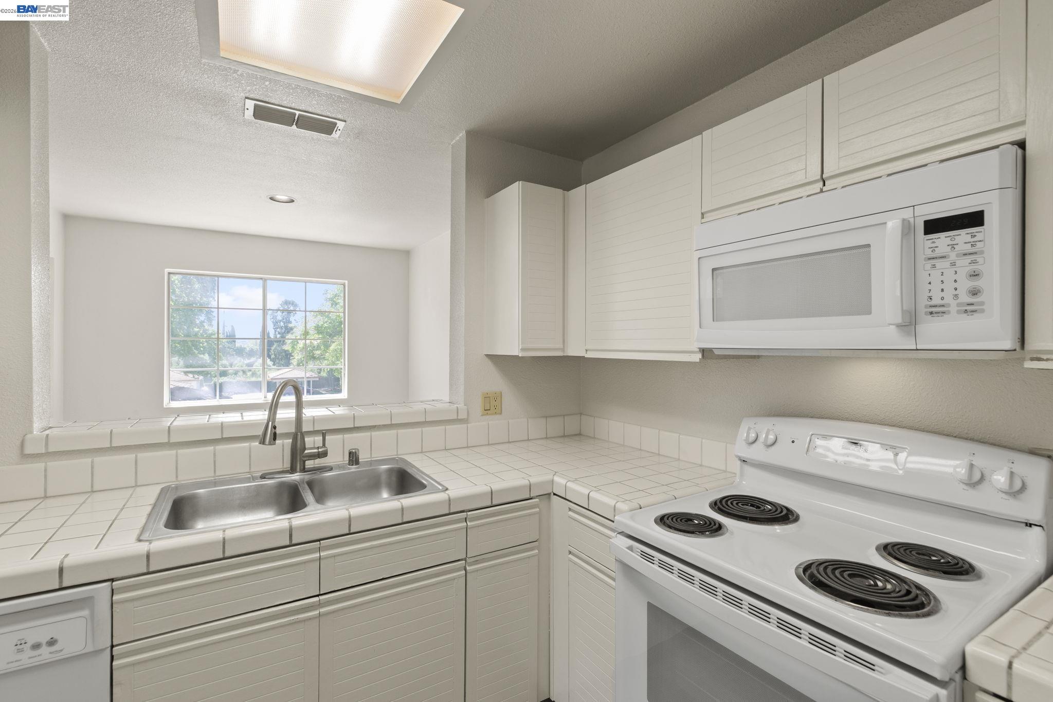 Photo #16: 41131243 Listing: Photo #16