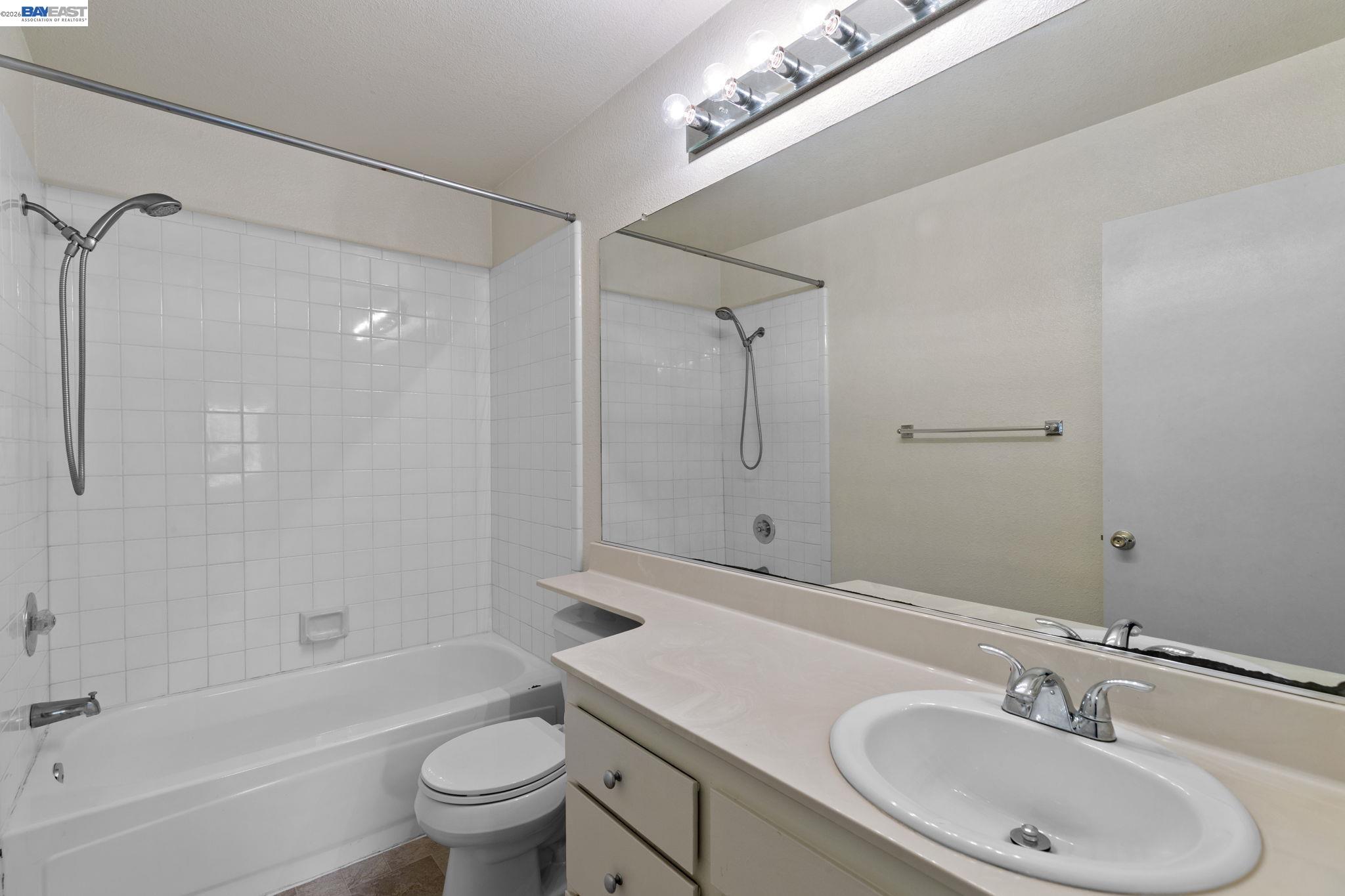 Photo #40: 41131243 Listing: Photo #40