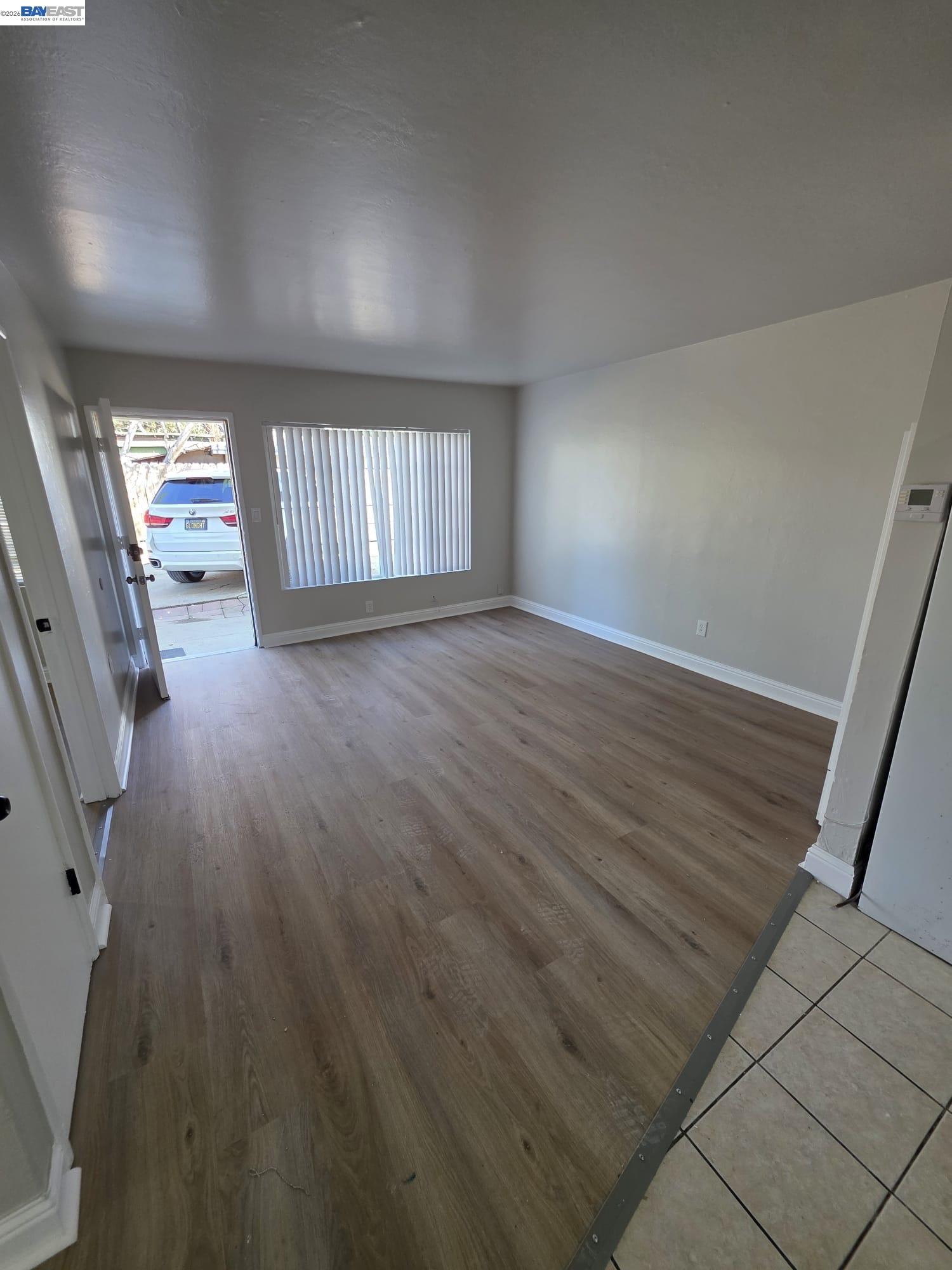 Detail Gallery Image 4 of 8 For 20331 Concord Ave, Hayward,  CA 94541 - 2 Beds | 1 Baths