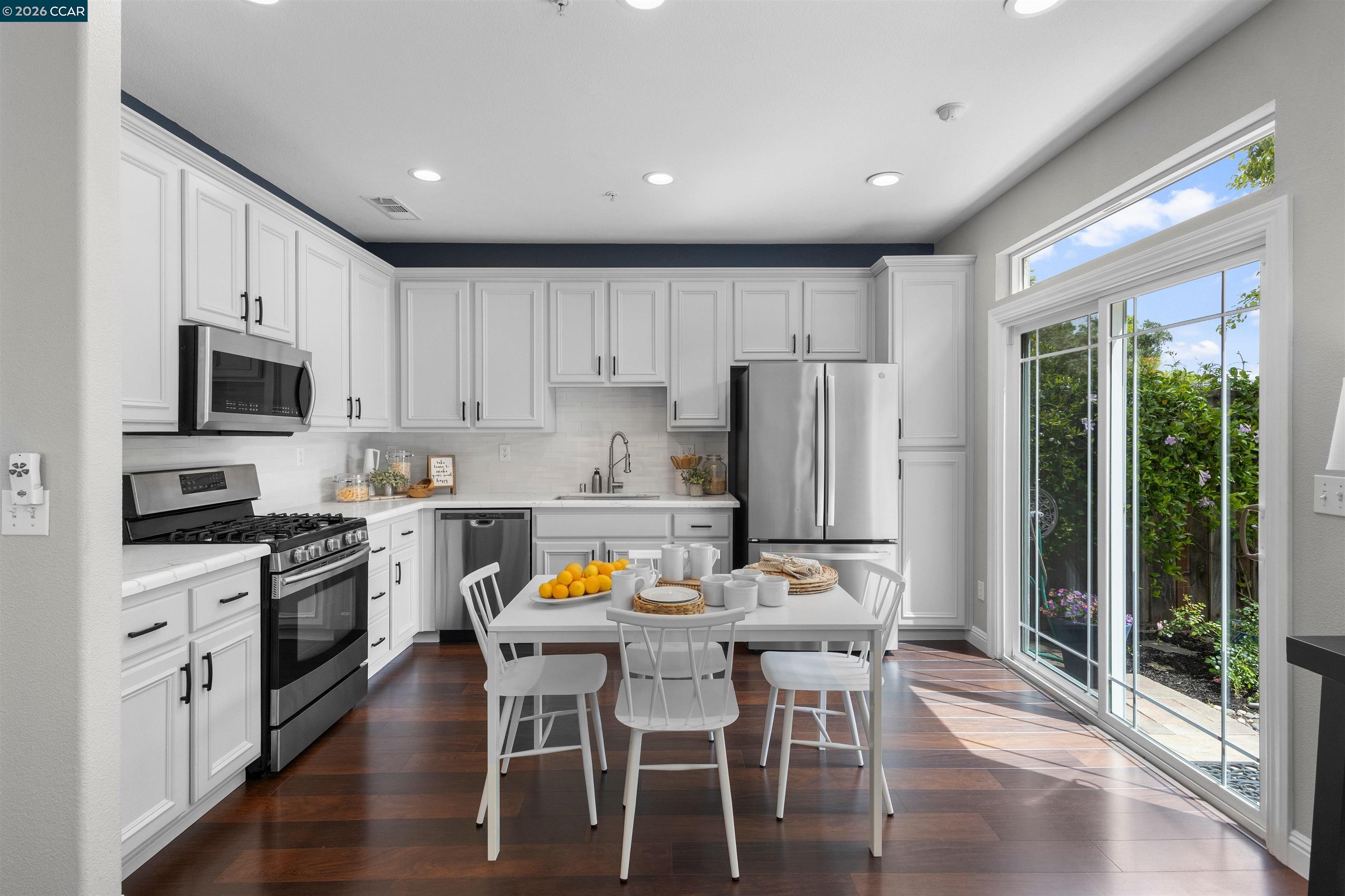 Photo #8: 41131247 Listing: Photo #8