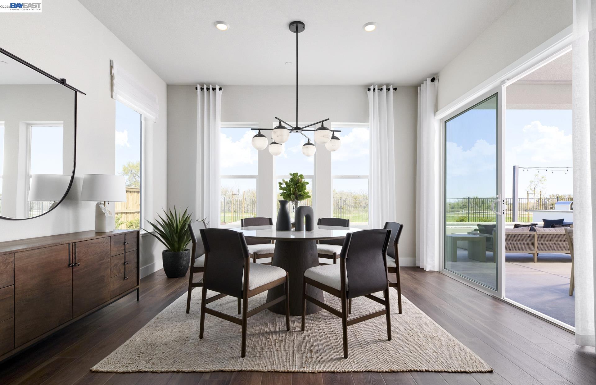 Detail Gallery Image 6 of 14 For 18641 Back Bay Drive, Lathrop,  CA 95330 - 5 Beds | 5/1 Baths