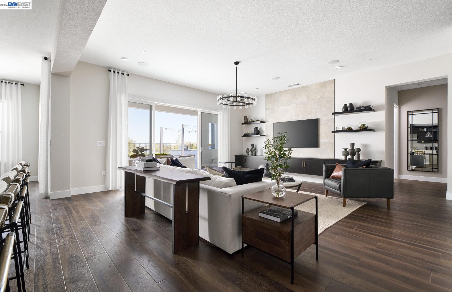 Detail Gallery Image 8 of 14 For 18641 Back Bay Drive, Lathrop,  CA 95330 - 5 Beds | 5/1 Baths