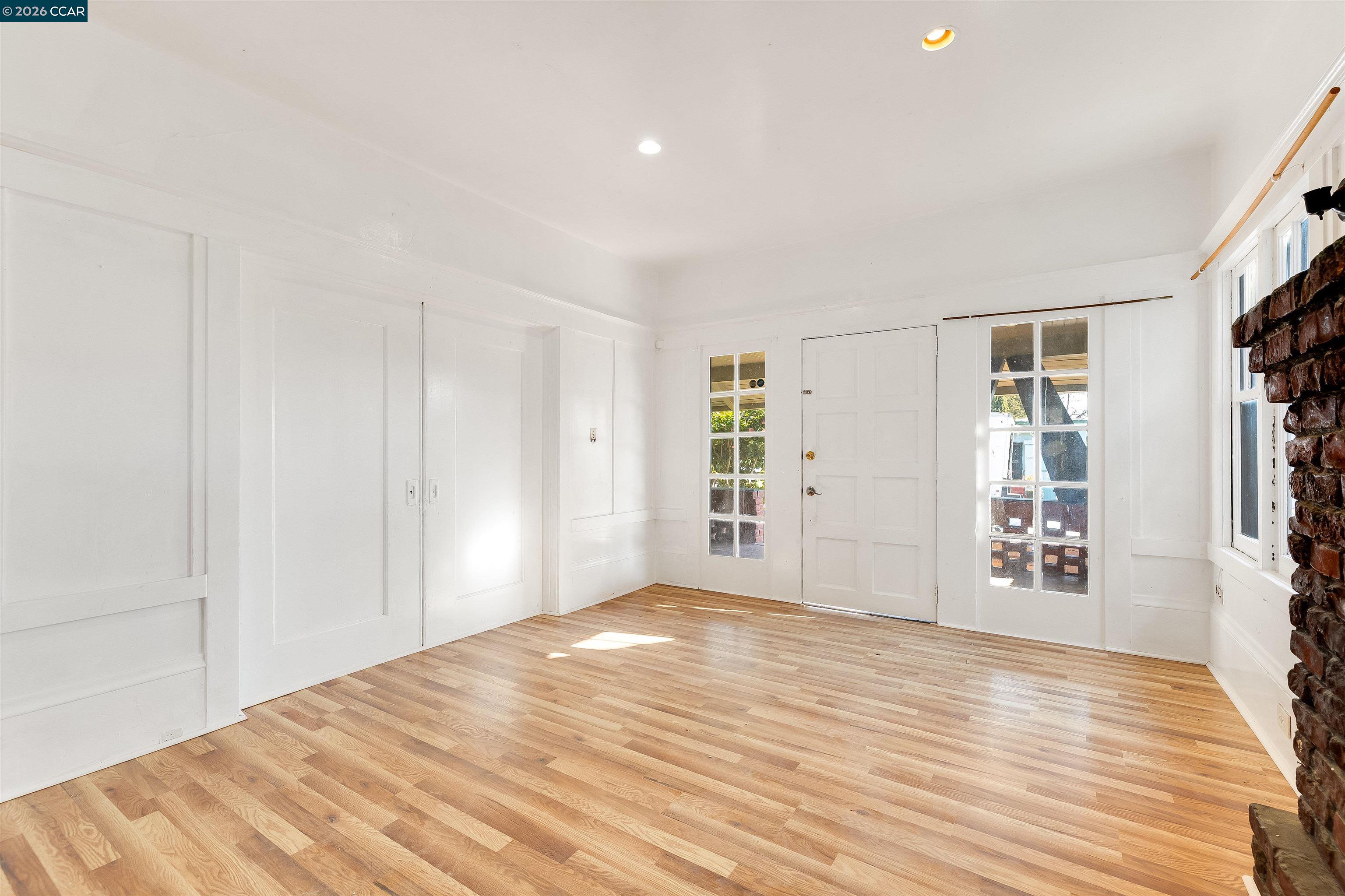 Detail Gallery Image 5 of 14 For 5315 Cole St, Oakland,  CA 94601 - – Beds | – Baths