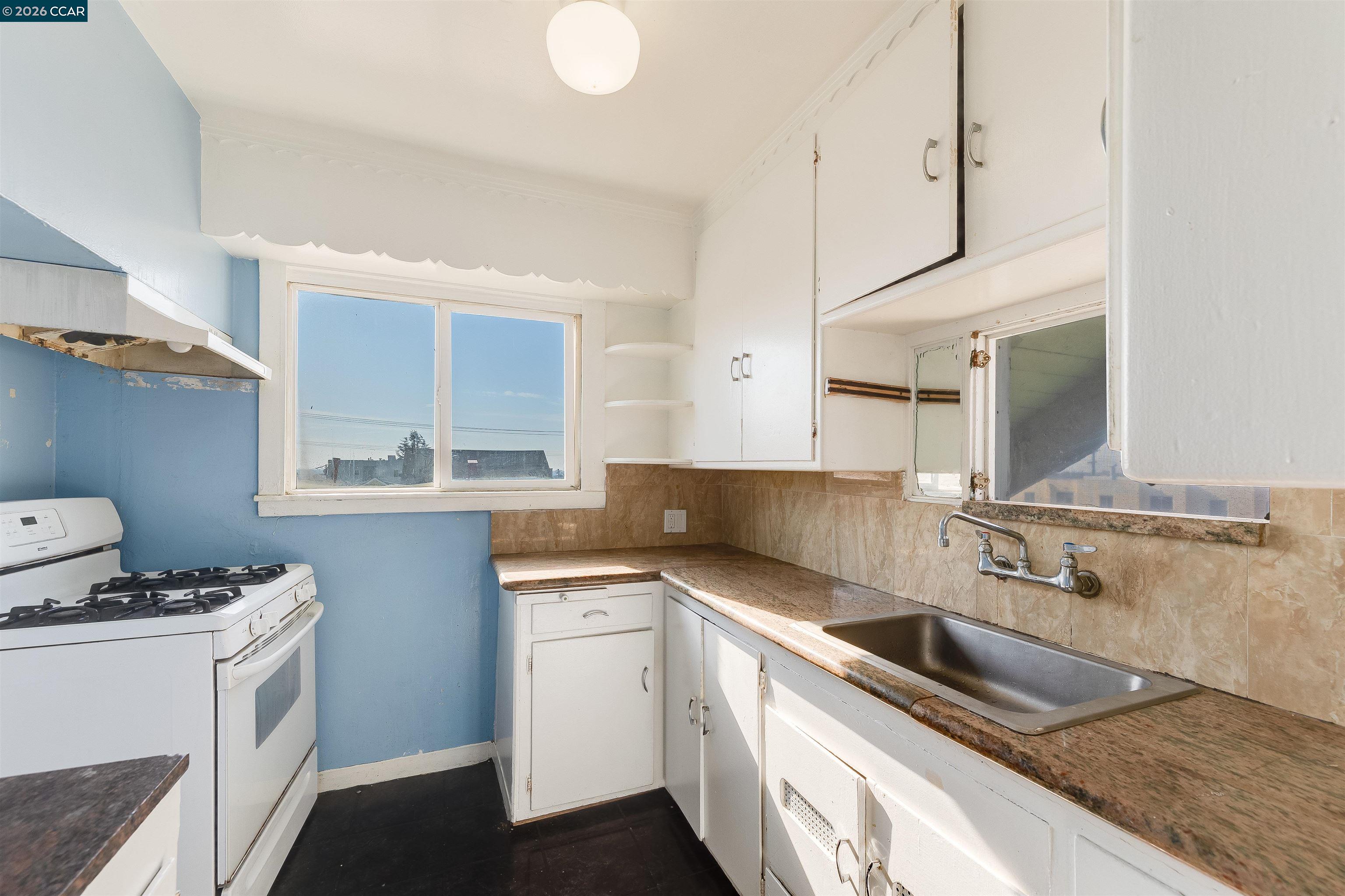 Detail Gallery Image 8 of 14 For 5315 Cole St, Oakland,  CA 94601 - – Beds | – Baths