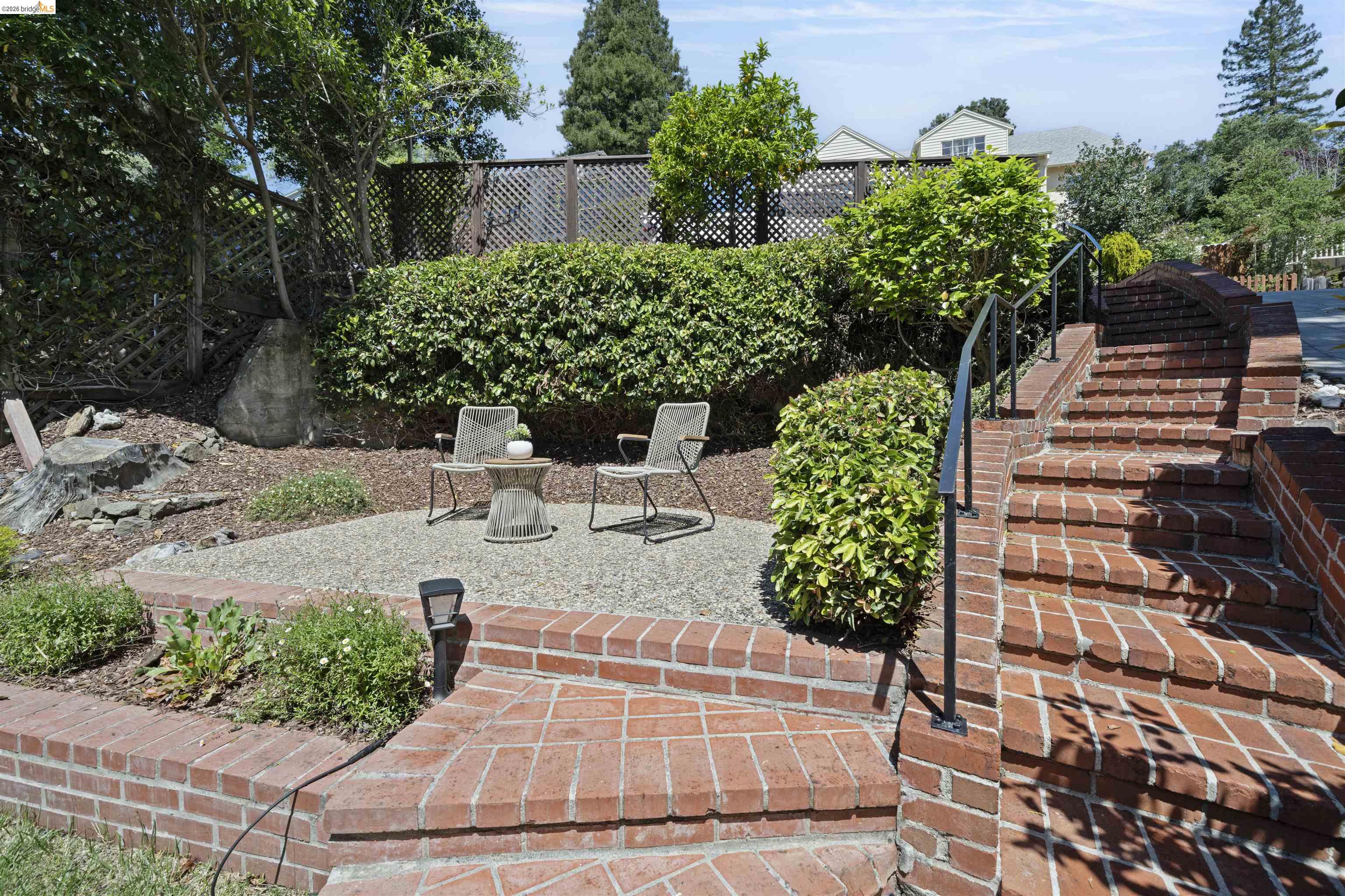 Detail Gallery Image 3 of 52 For 1170 Sterling Ave, Berkeley,  CA 94708 - 4 Beds | 3 Baths