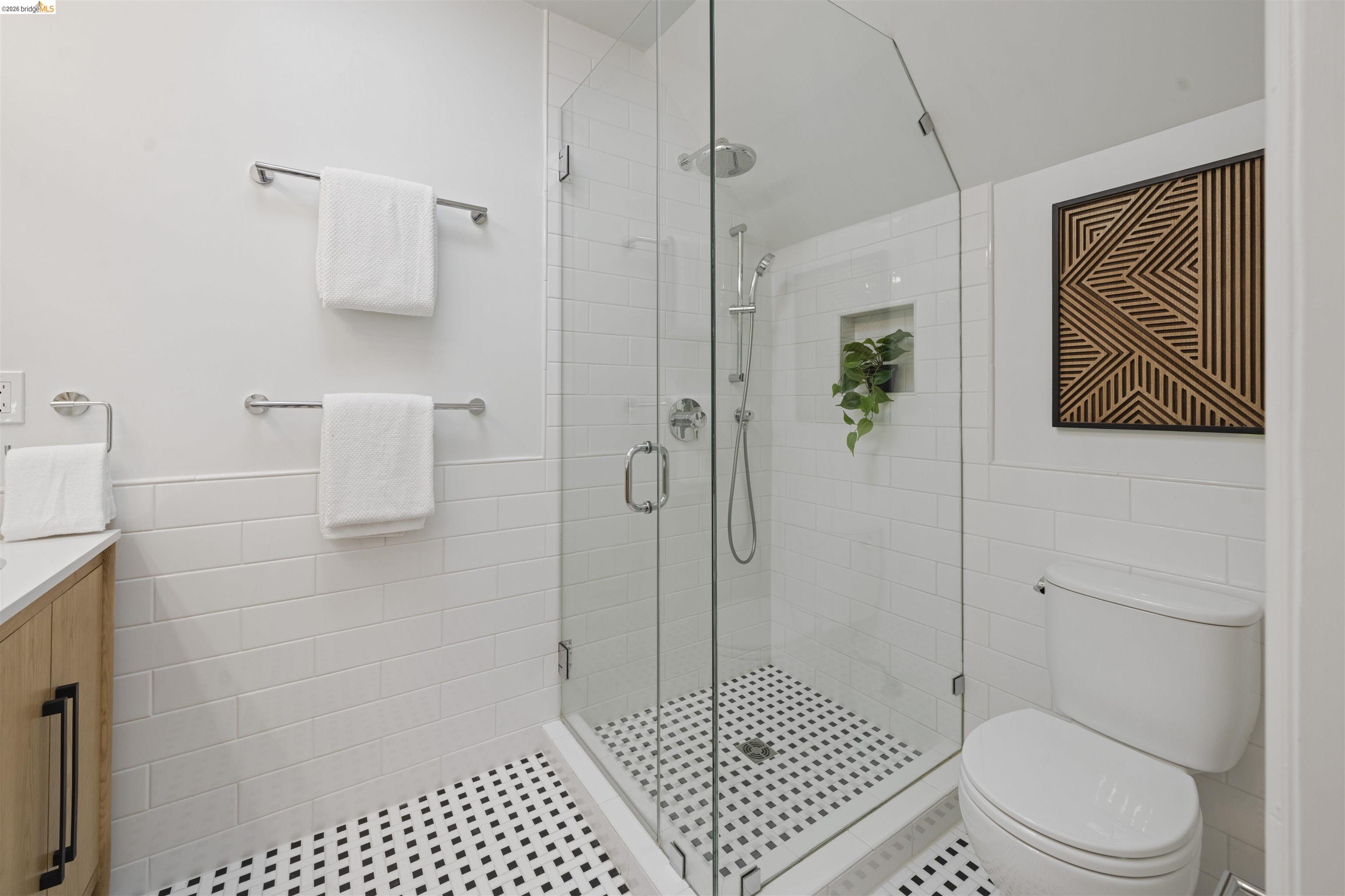 Detail Gallery Image 30 of 52 For 1170 Sterling Ave, Berkeley,  CA 94708 - 4 Beds | 3 Baths