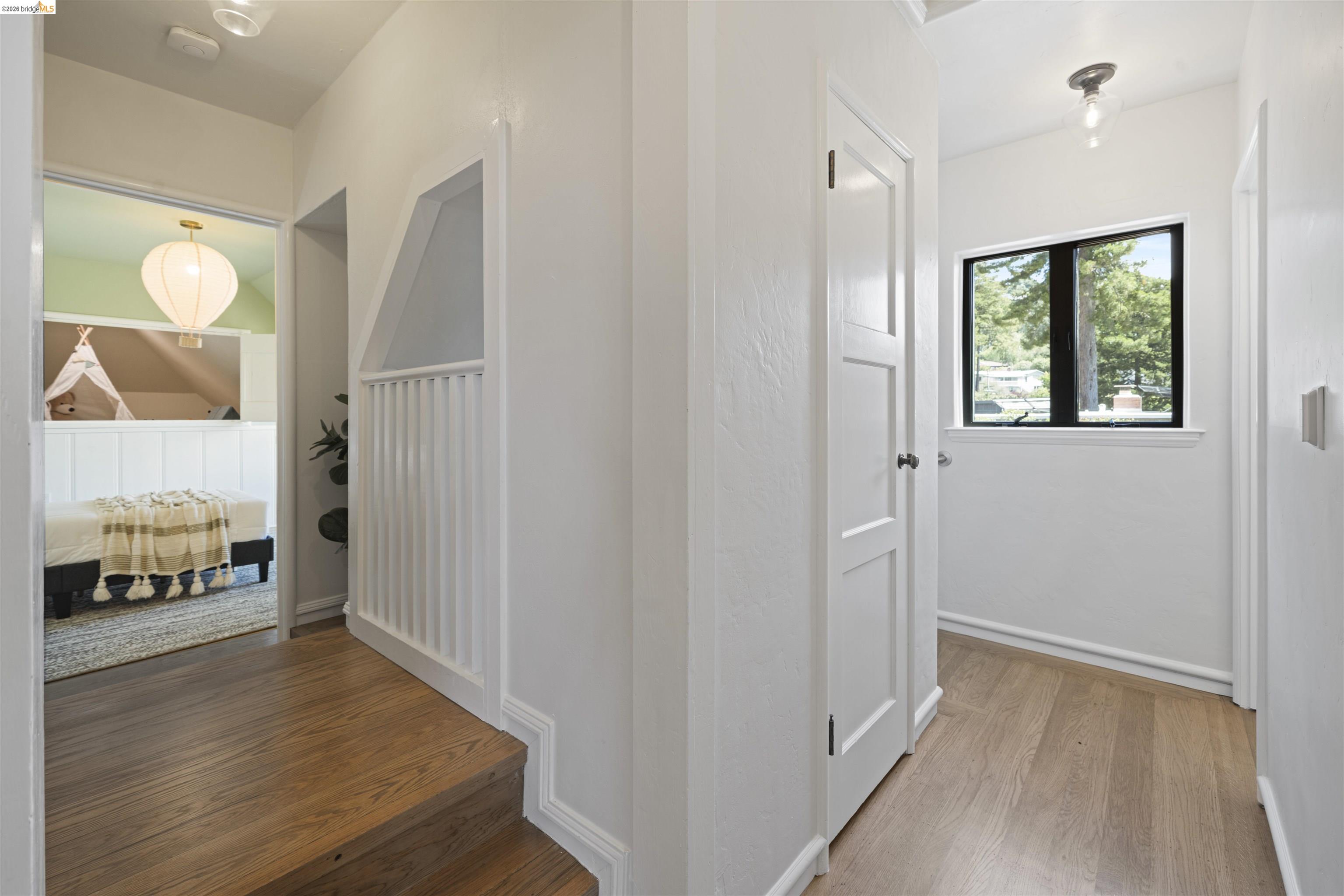 Detail Gallery Image 31 of 52 For 1170 Sterling Ave, Berkeley,  CA 94708 - 4 Beds | 3 Baths