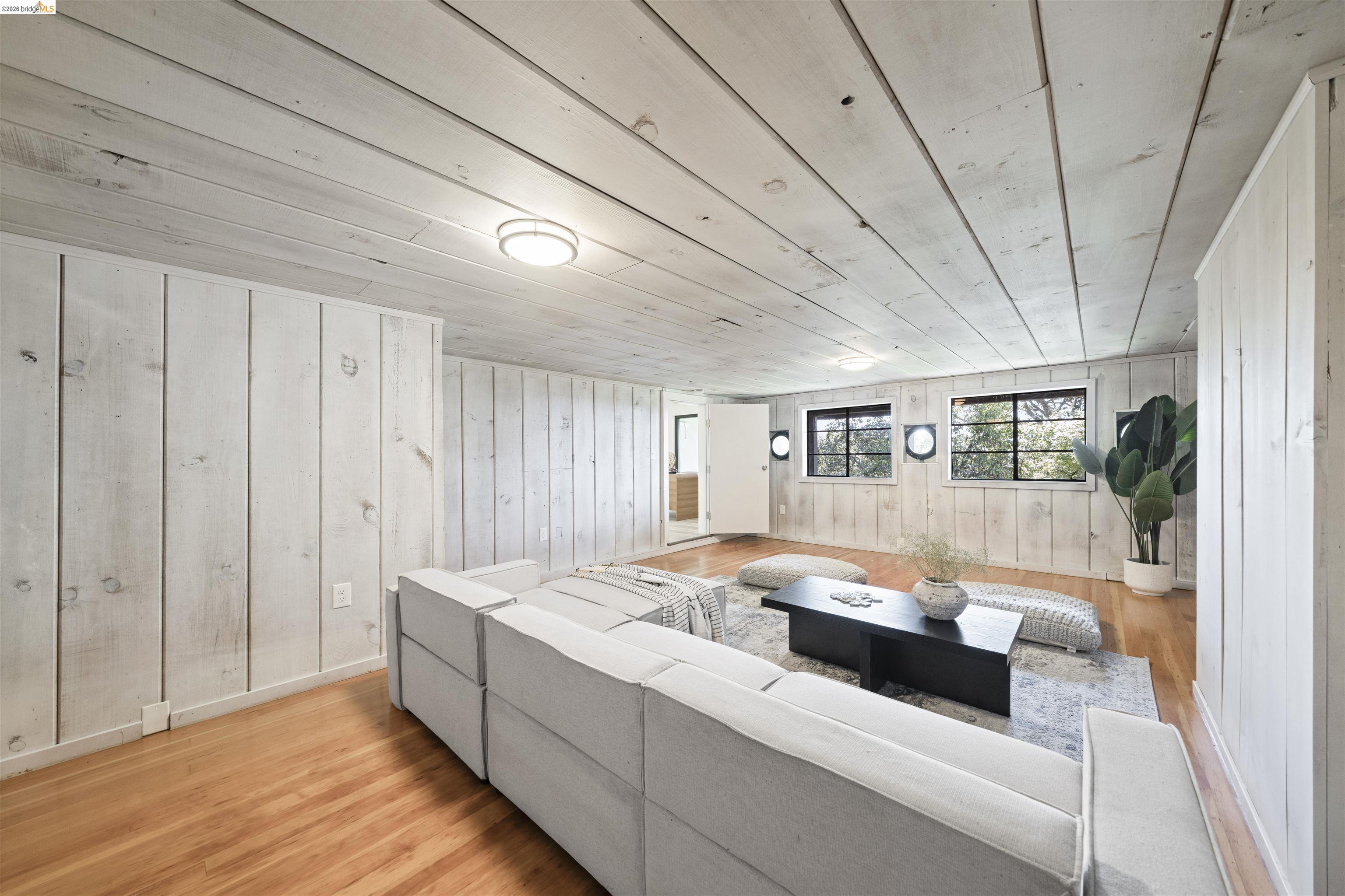 Detail Gallery Image 43 of 52 For 1170 Sterling Ave, Berkeley,  CA 94708 - 4 Beds | 3 Baths