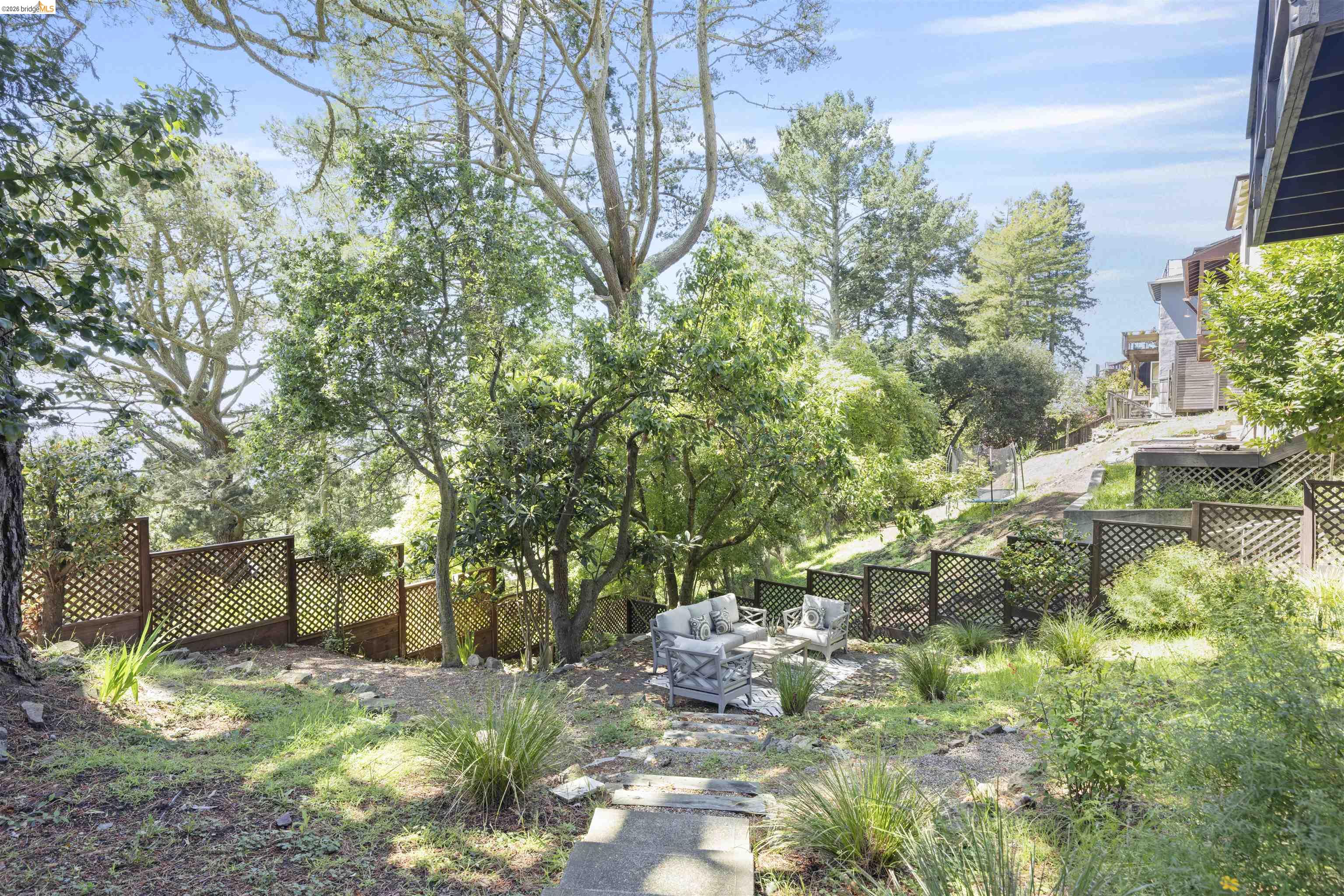 Detail Gallery Image 45 of 52 For 1170 Sterling Ave, Berkeley,  CA 94708 - 4 Beds | 3 Baths