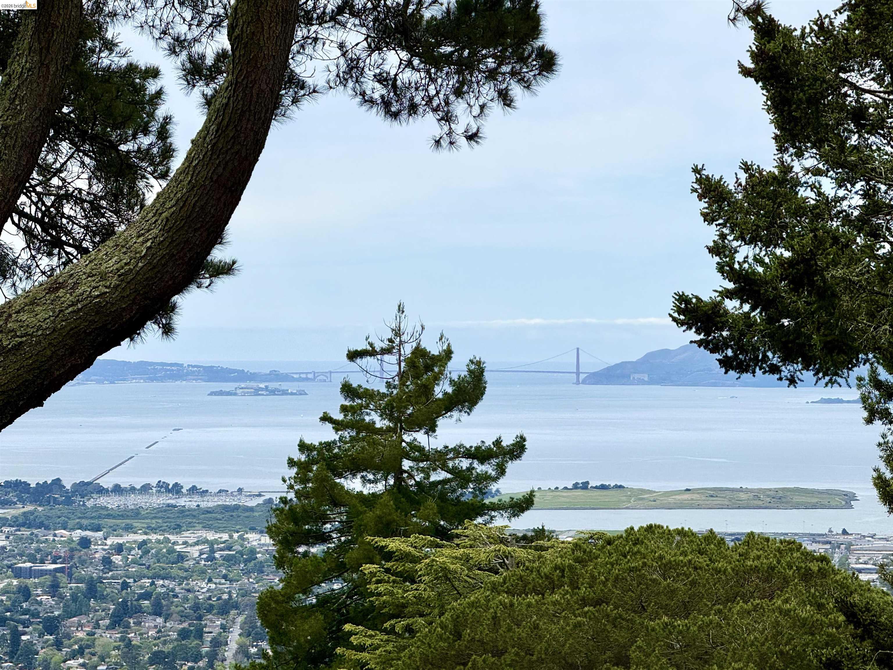 Detail Gallery Image 49 of 52 For 1170 Sterling Ave, Berkeley,  CA 94708 - 4 Beds | 3 Baths