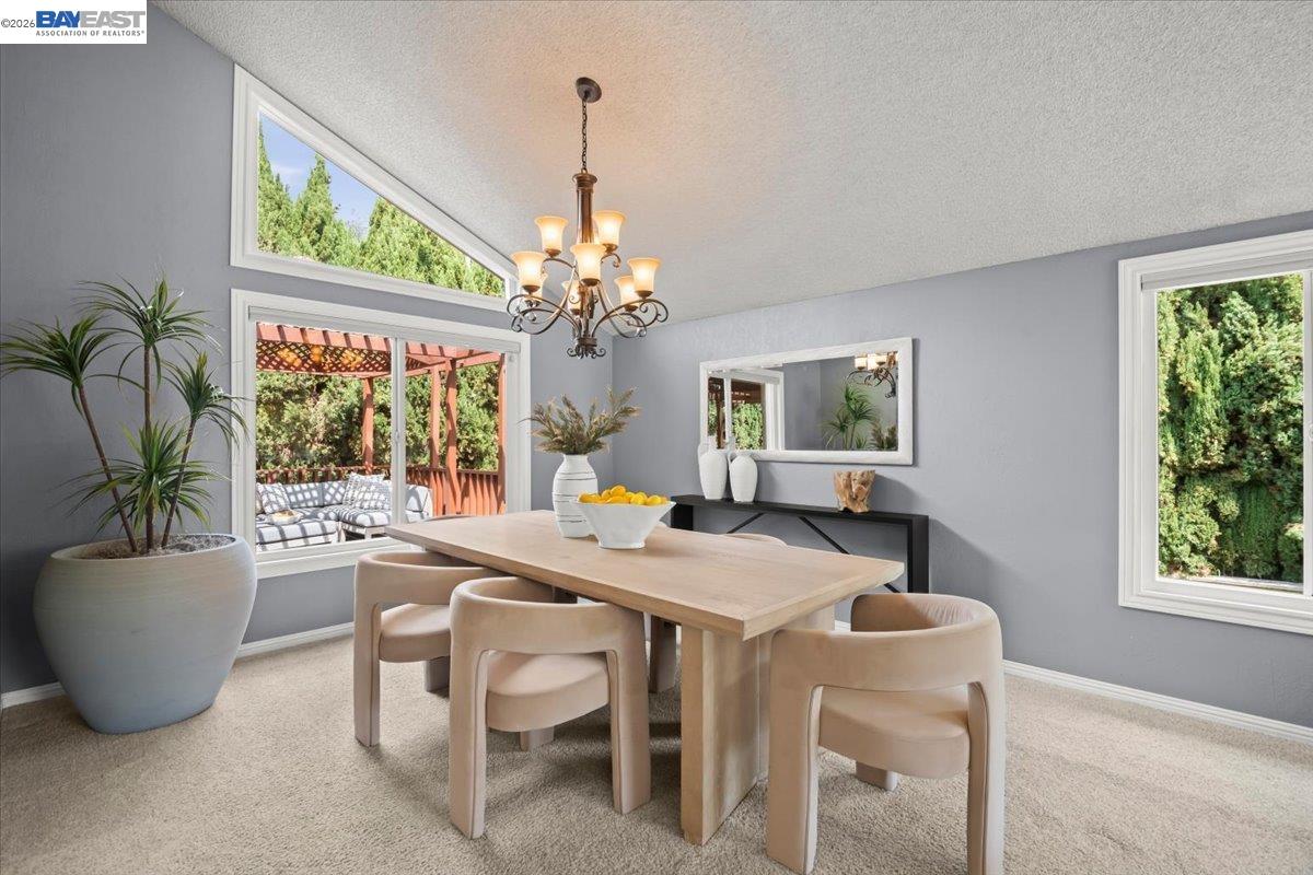 Detail Gallery Image 6 of 28 For 4115 Sedge St, Fremont,  CA 94555 - 4 Beds | 2/1 Baths