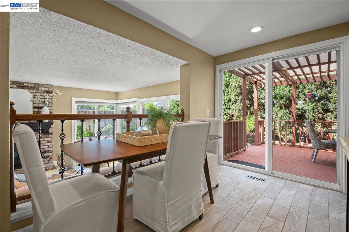 Detail Gallery Image 8 of 28 For 4115 Sedge St, Fremont,  CA 94555 - 4 Beds | 2/1 Baths