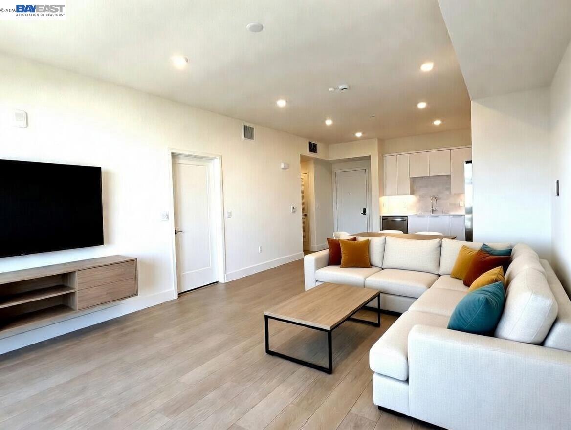 Photo #3: 41131255 Listing: Photo #3