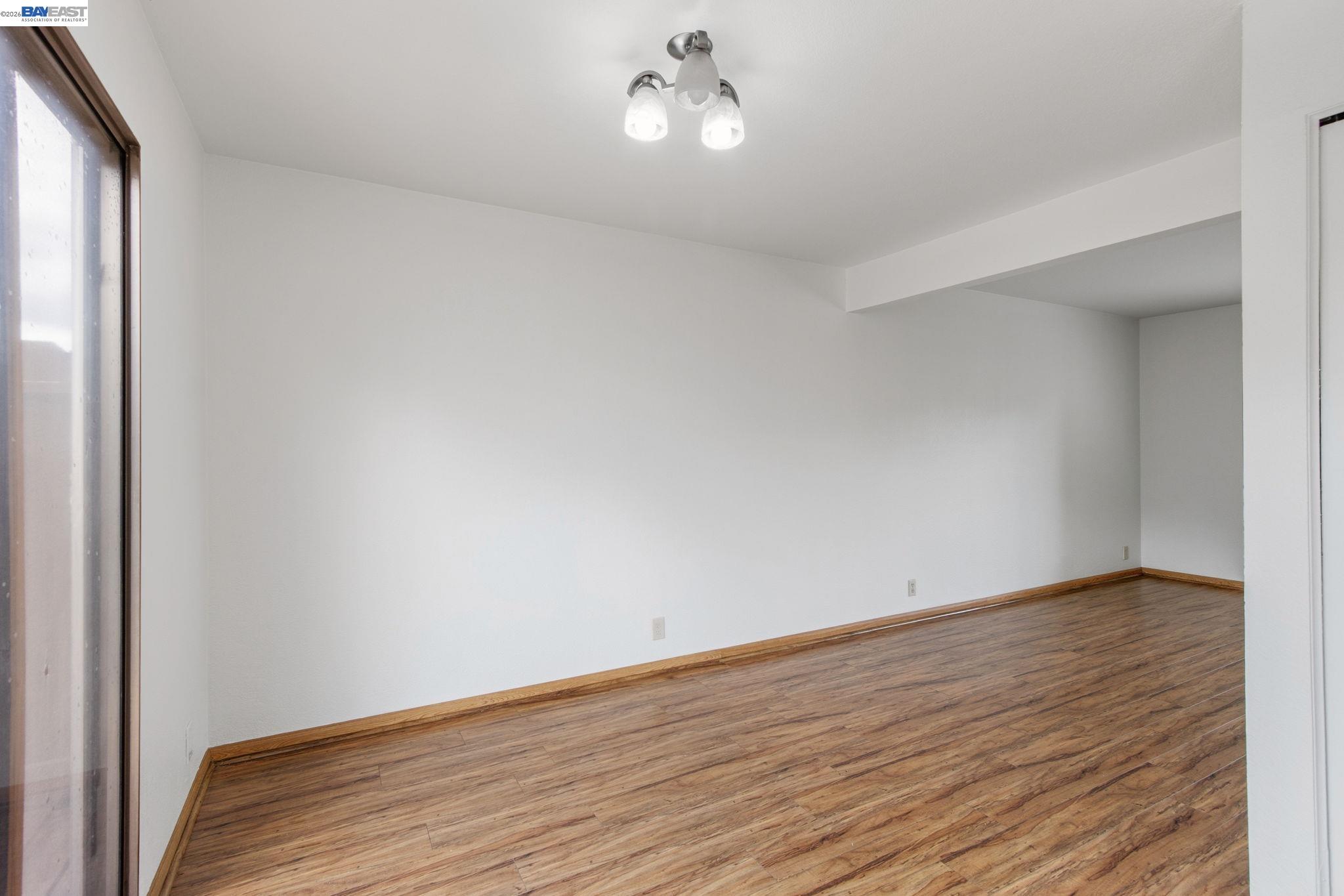 Photo #5: 41131258 Listing: Photo #5