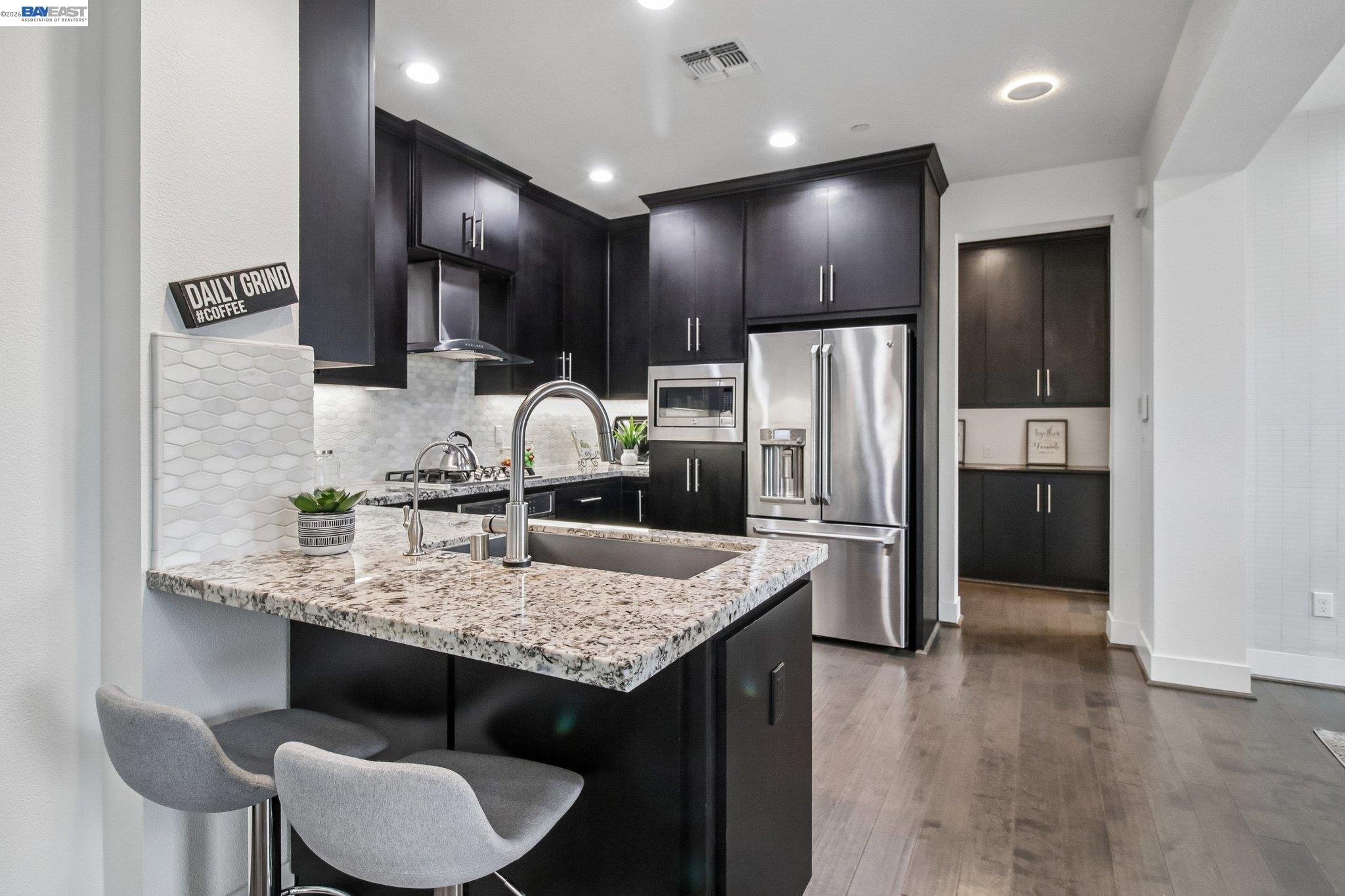 Detail Gallery Image 13 of 60 For 601 Sandalwood Dr #2,  Livermore,  CA 94551 - 3 Beds | 3 Baths