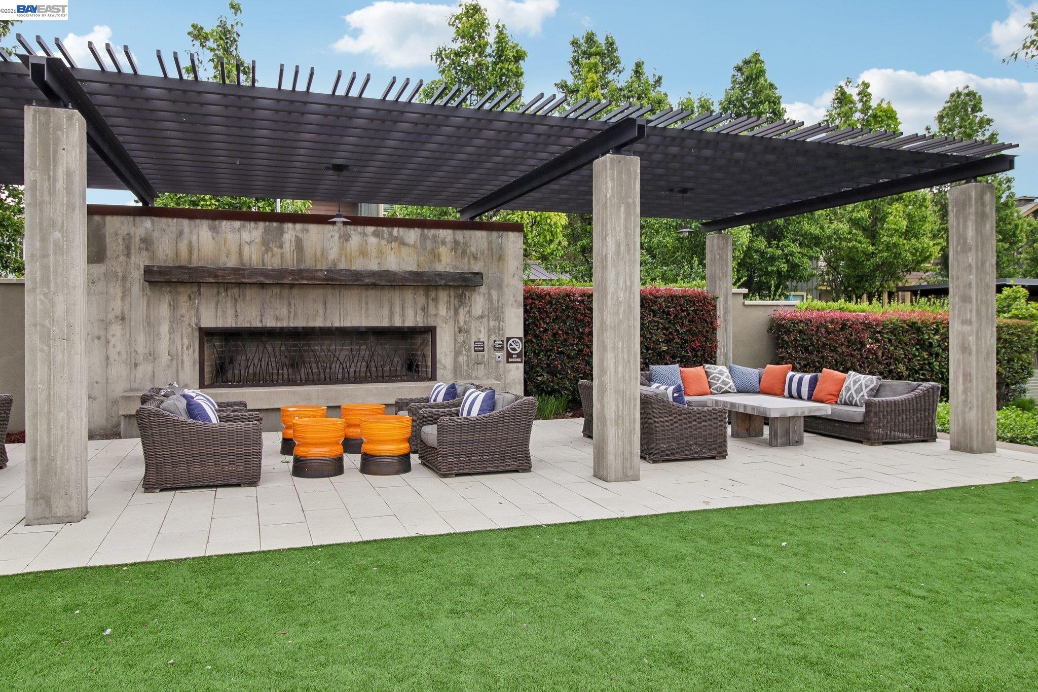 Detail Gallery Image 49 of 60 For 601 Sandalwood Dr #2,  Livermore,  CA 94551 - 3 Beds | 3 Baths