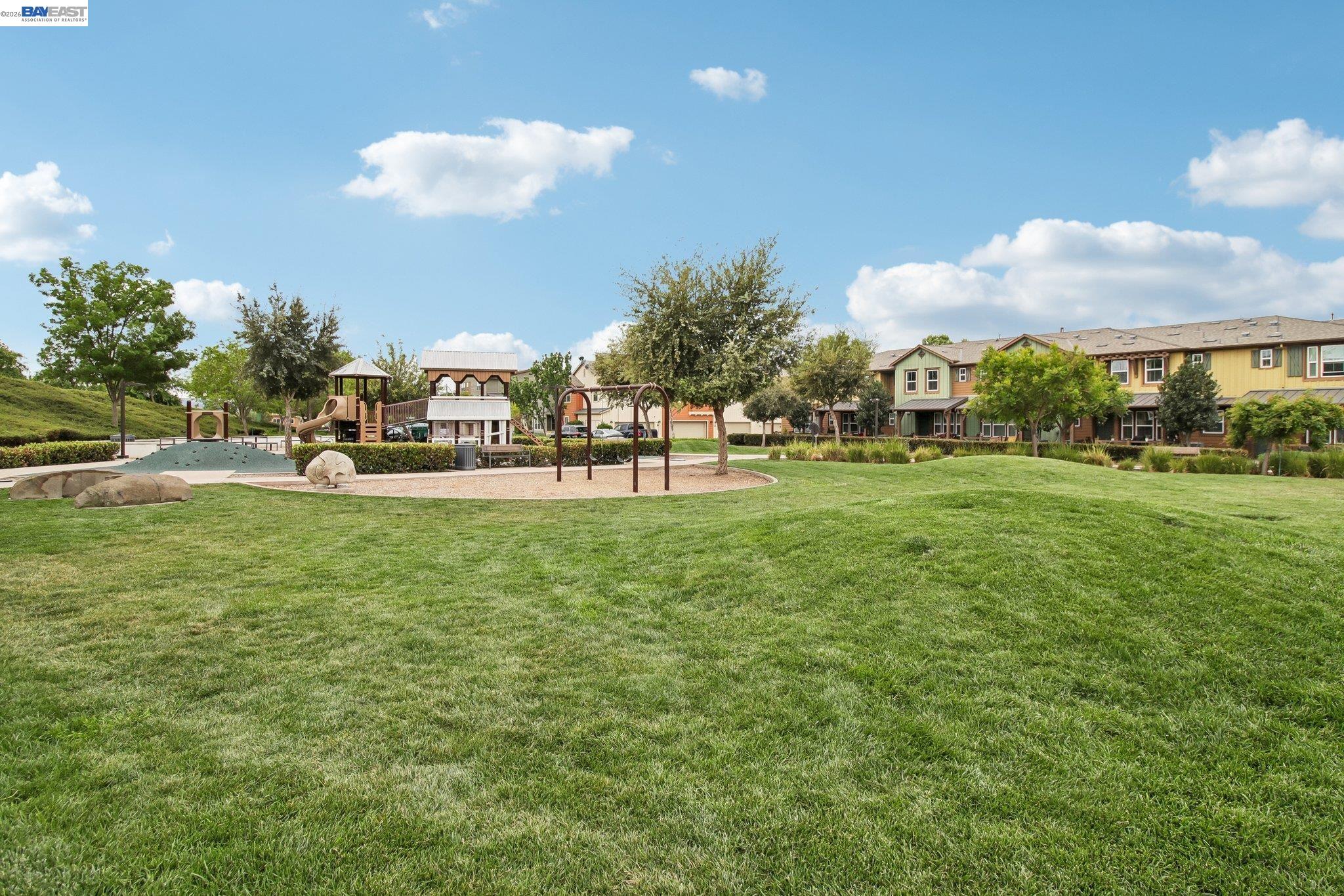 Detail Gallery Image 58 of 60 For 601 Sandalwood Dr #2,  Livermore,  CA 94551 - 3 Beds | 3 Baths