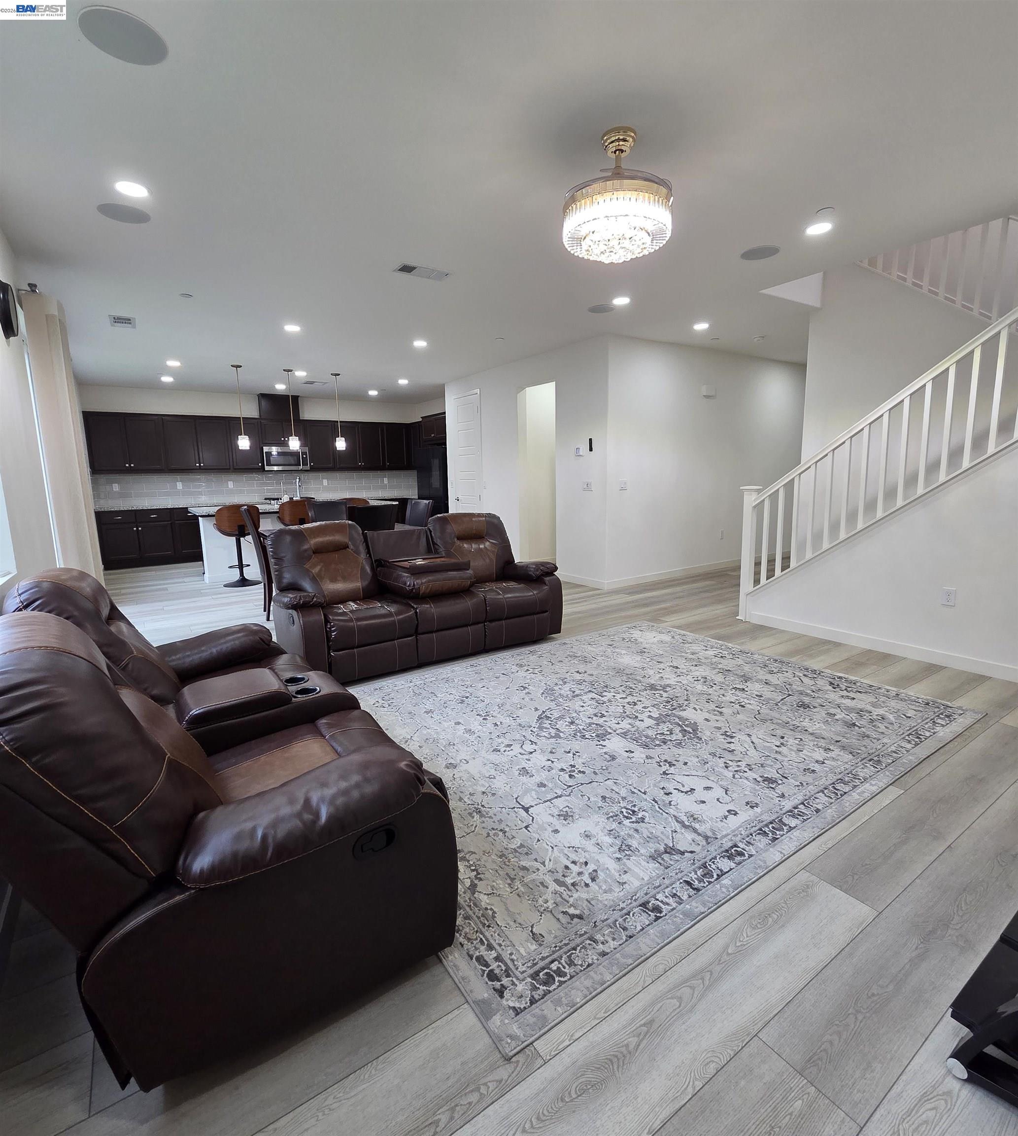 Detail Gallery Image 2 of 38 For 5390 Shenandoah Valley Ln, Antioch,  CA 94531 - 4 Beds | 3 Baths