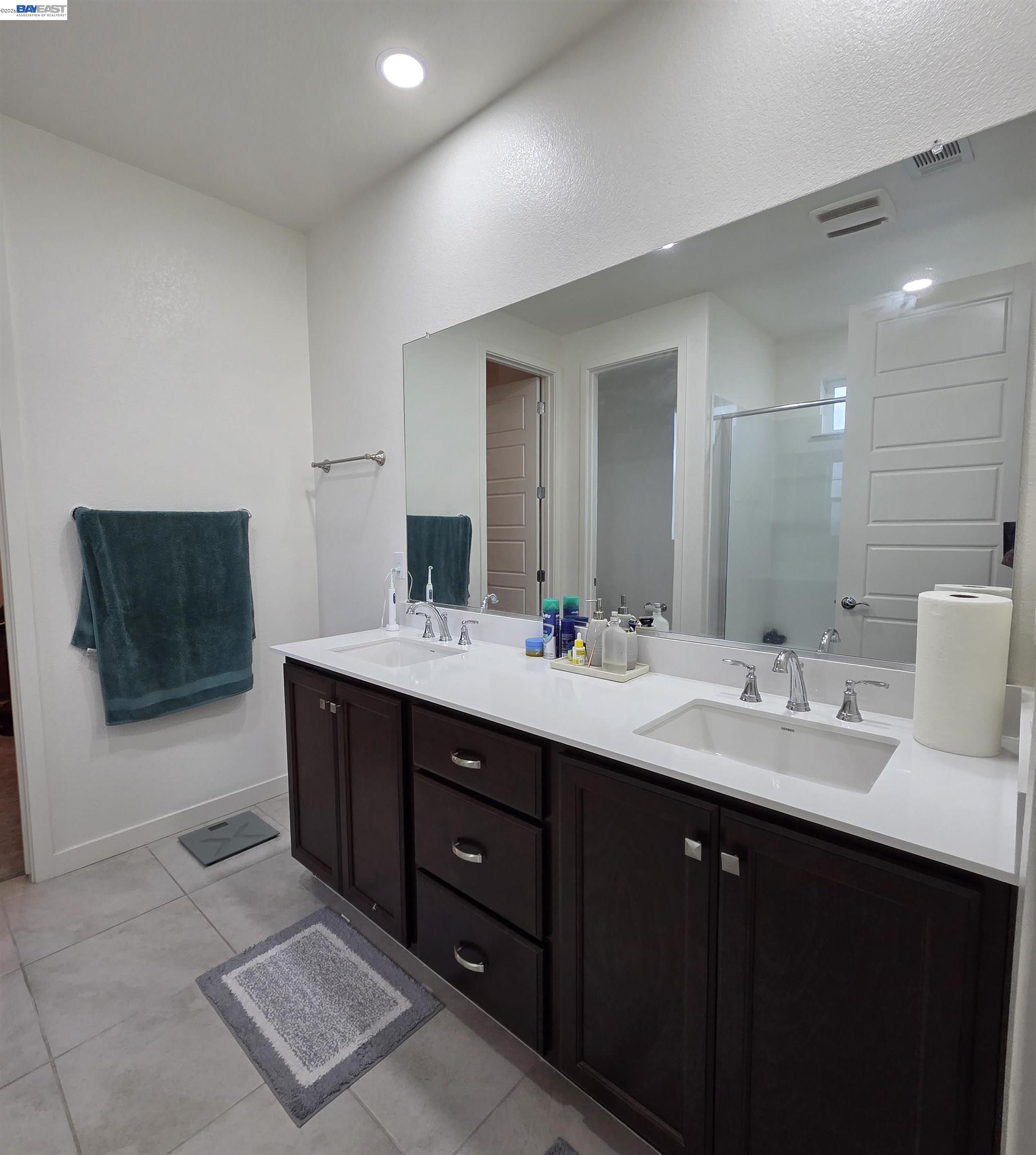 Detail Gallery Image 14 of 38 For 5390 Shenandoah Valley Ln, Antioch,  CA 94531 - 4 Beds | 3 Baths