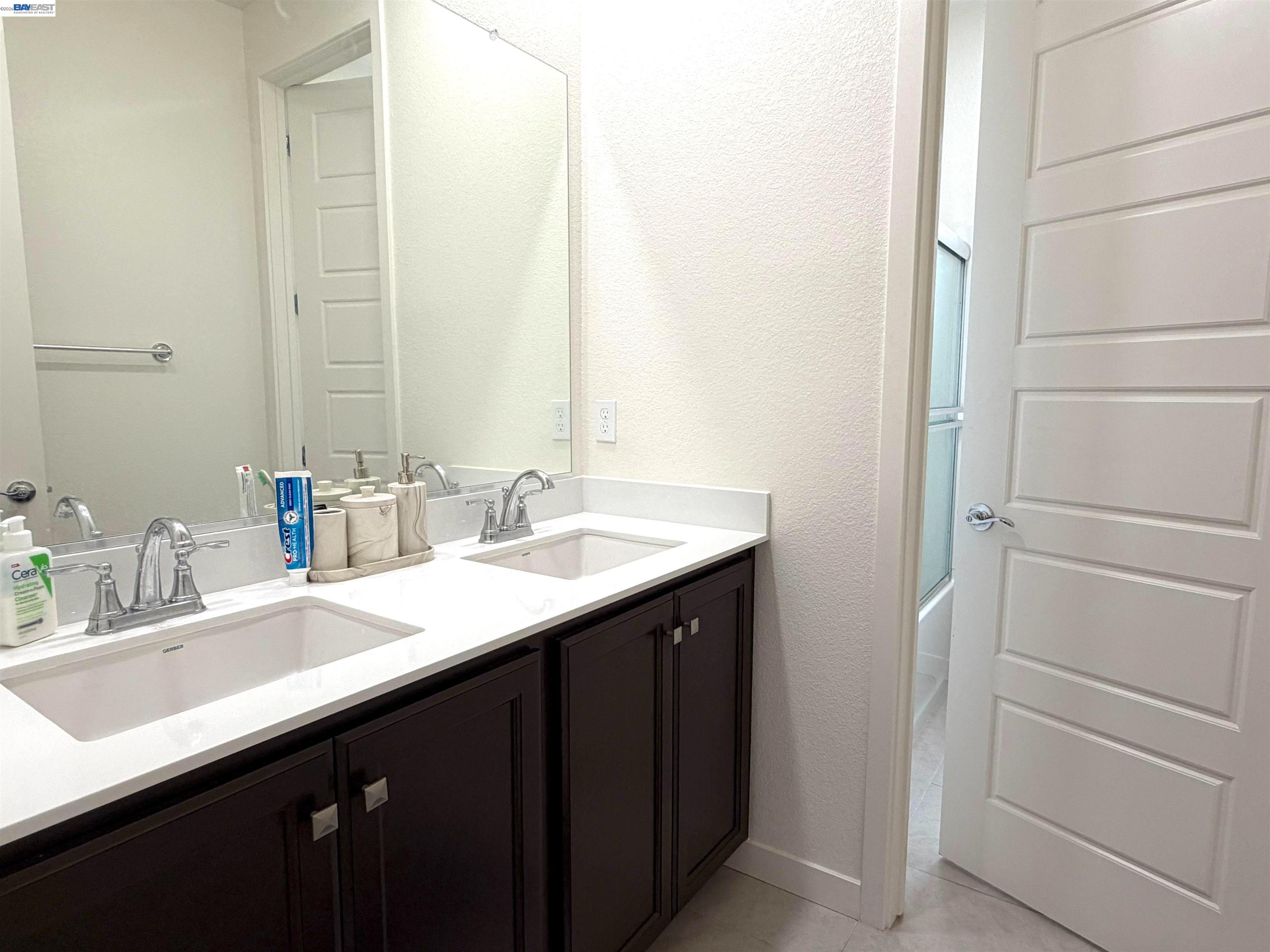 Detail Gallery Image 20 of 38 For 5390 Shenandoah Valley Ln, Antioch,  CA 94531 - 4 Beds | 3 Baths