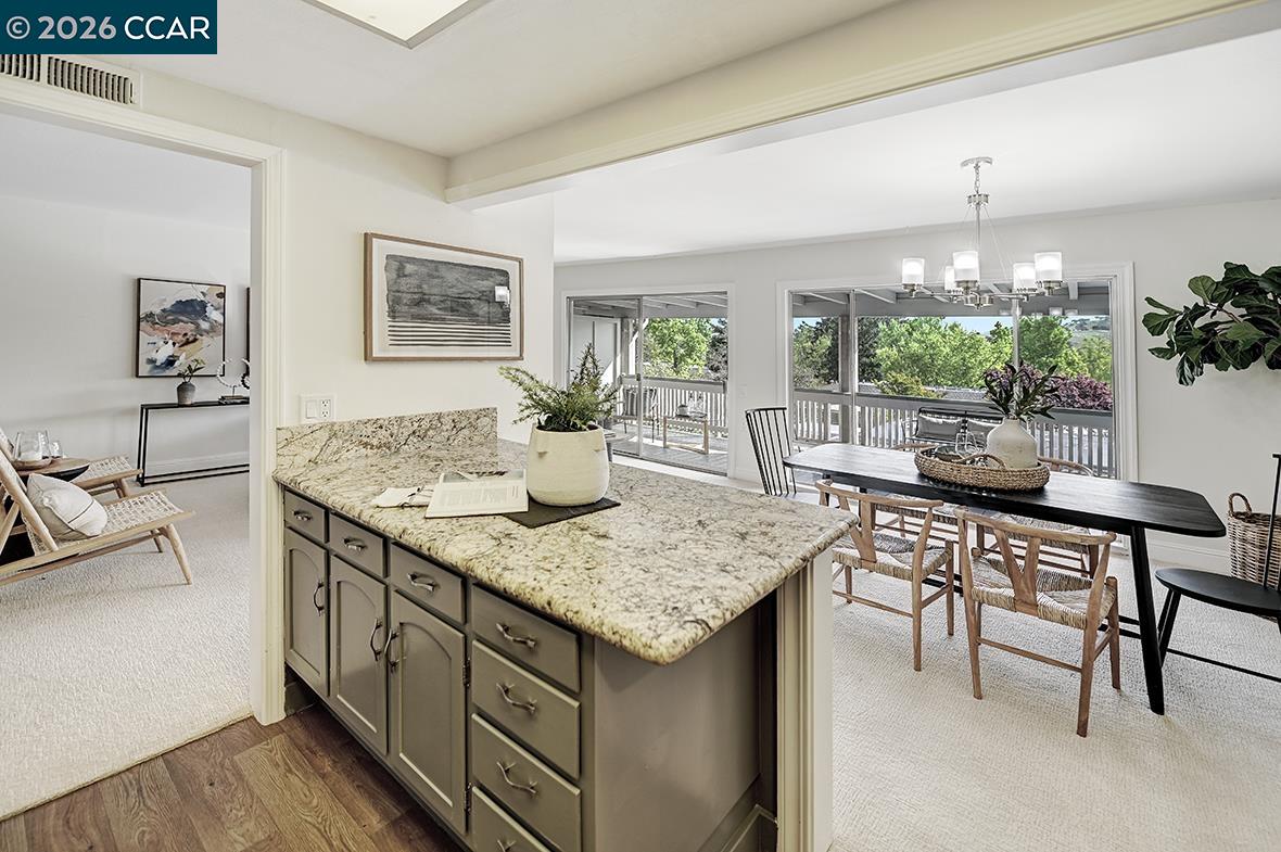 Photo #12: 41131271 Listing: Photo #12