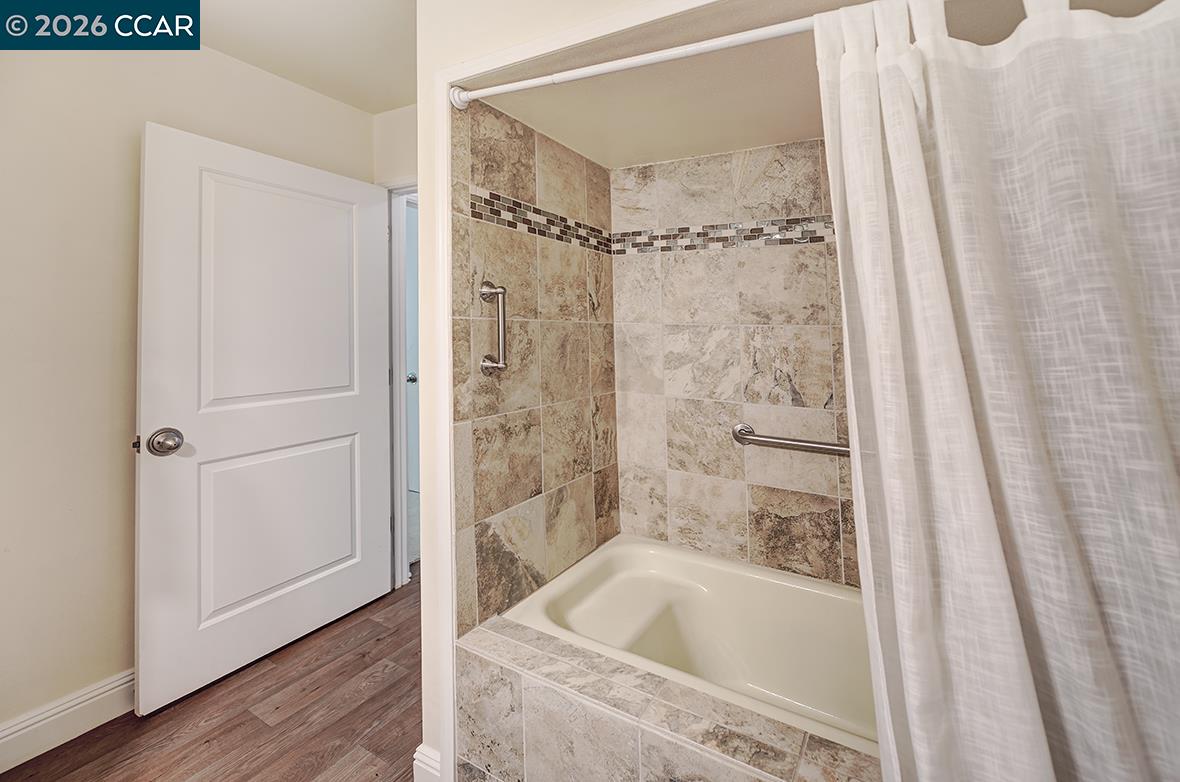 Photo #32: 41131271 Listing: Photo #32