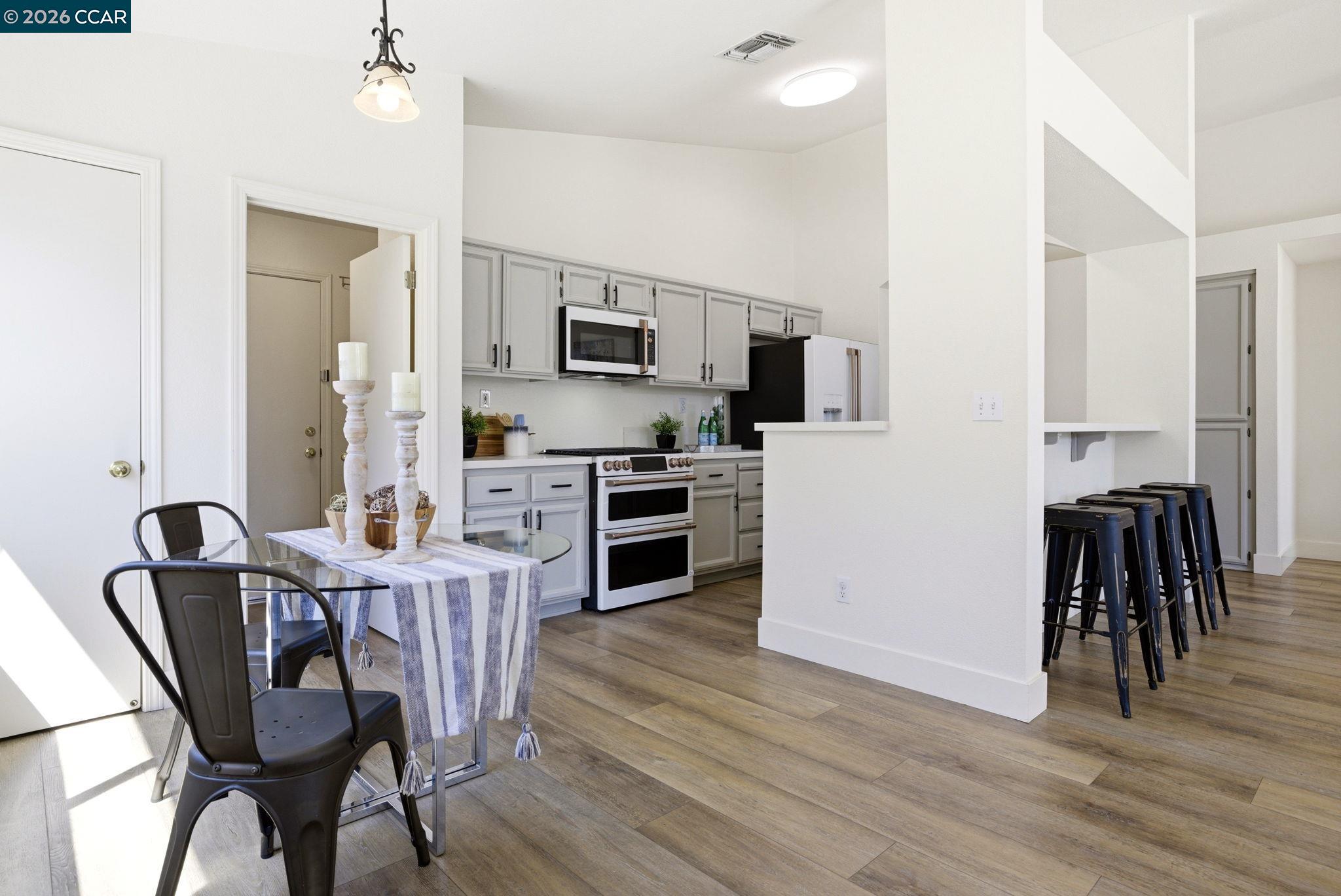 Detail Gallery Image 6 of 20 For 4606 Chelsea Dr, Oakley,  CA 94561 - 3 Beds | 2 Baths