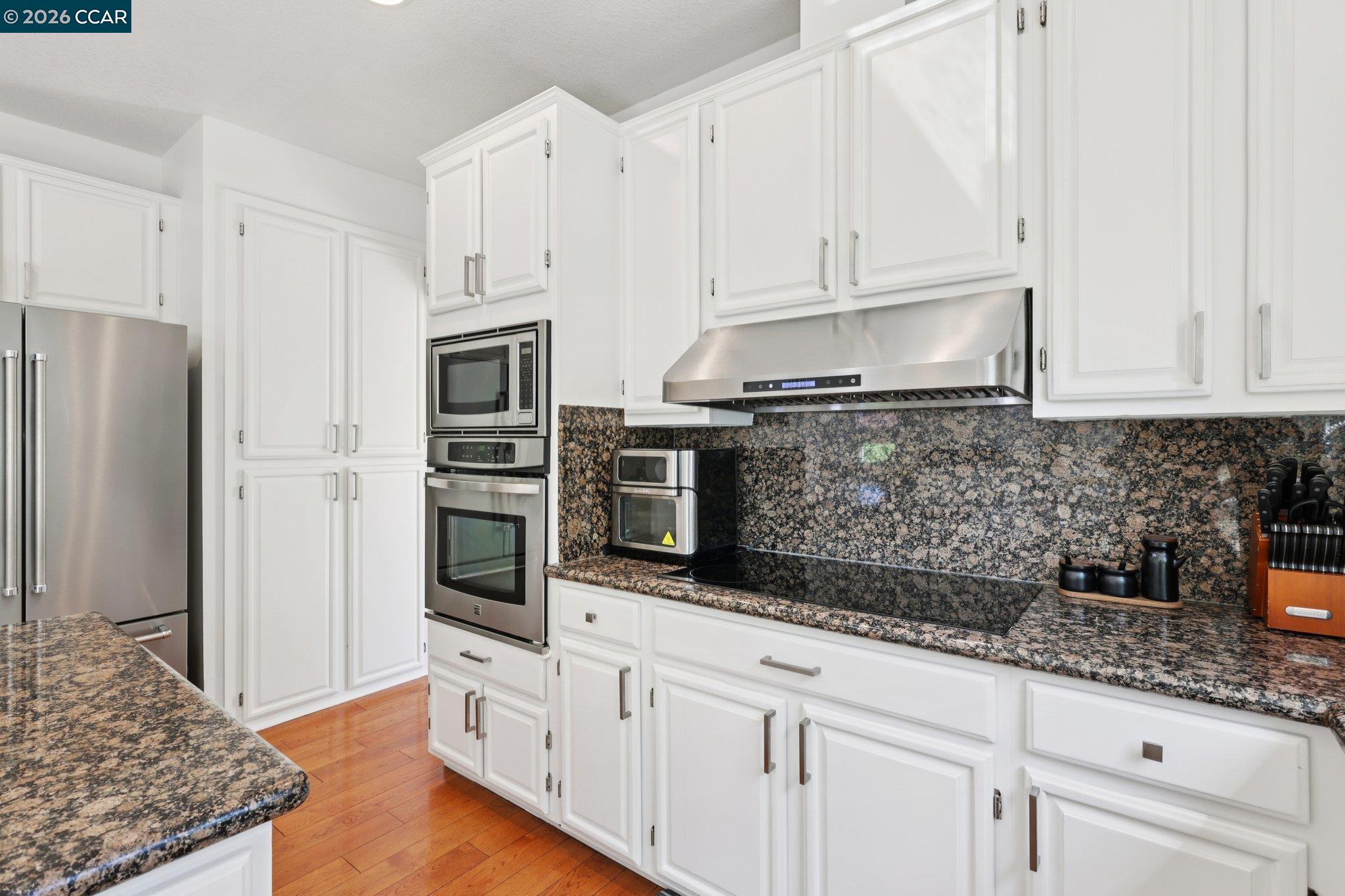 Detail Gallery Image 13 of 47 For 242 El Pueblo Pl, Clayton,  CA 94517 - 4 Beds | 3 Baths