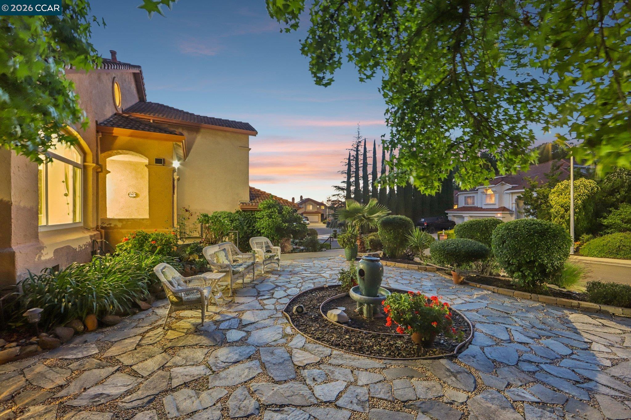 Detail Gallery Image 33 of 47 For 242 El Pueblo Pl, Clayton,  CA 94517 - 4 Beds | 3 Baths